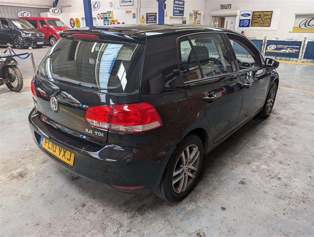 <p>2010 VOLKSWAGEN GOLF **SOLD</p>