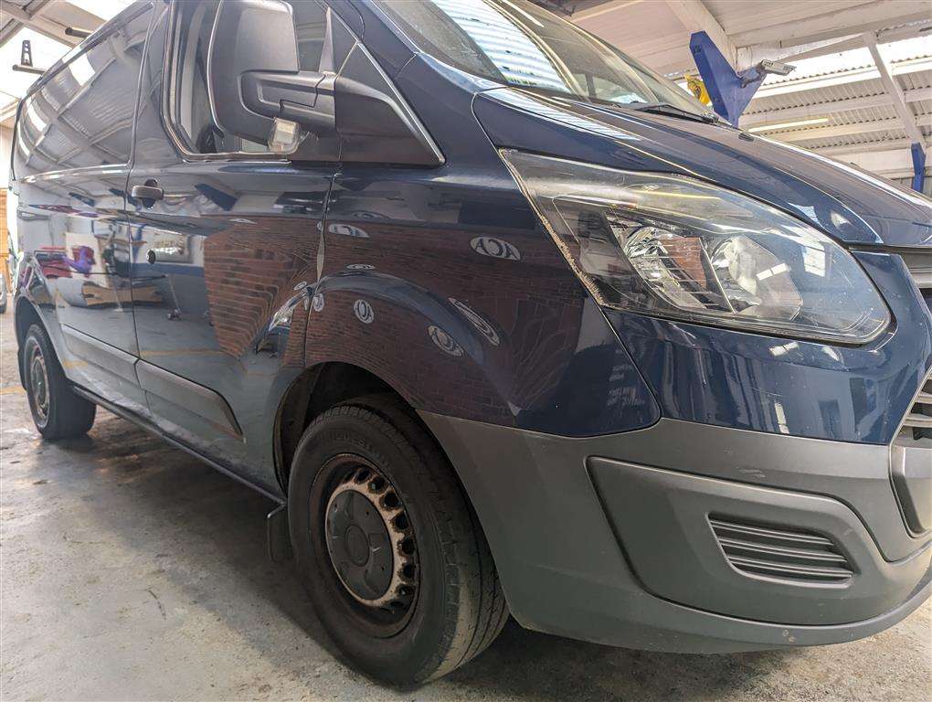 <p>2015 FORD TRANSIT **SOLD</p>