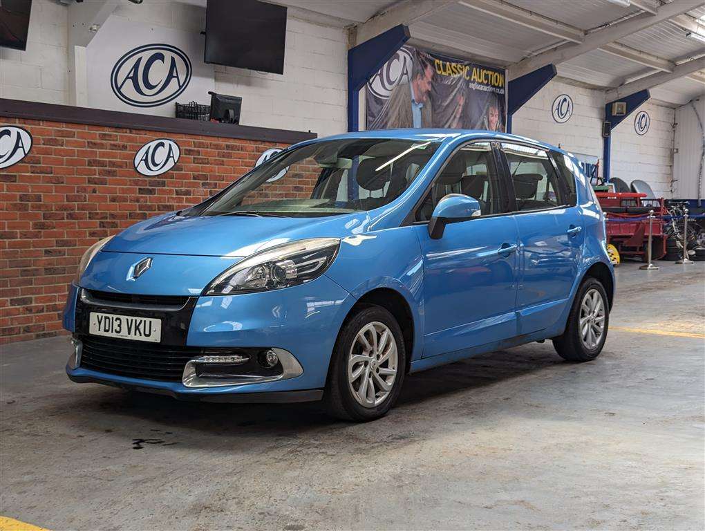 <p>2013 RENAULT SCENIC **SOLD</p>