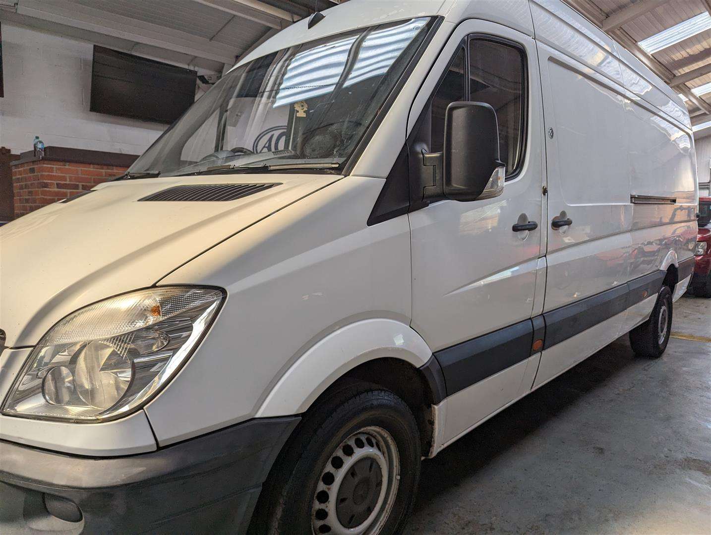 <p>2012 MERCEDES-BENZ SPRINTER 313 CDI</p>