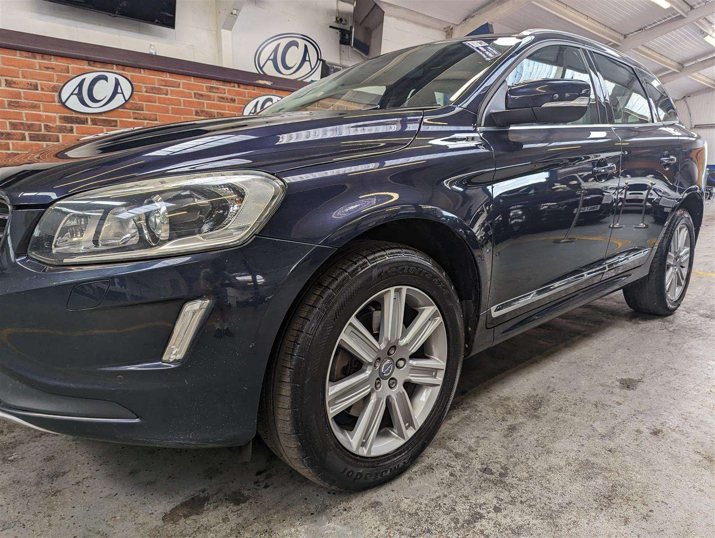 <p>2015 VOLVO XC60 SE LUX NAV D5 AWD AUTO</p>