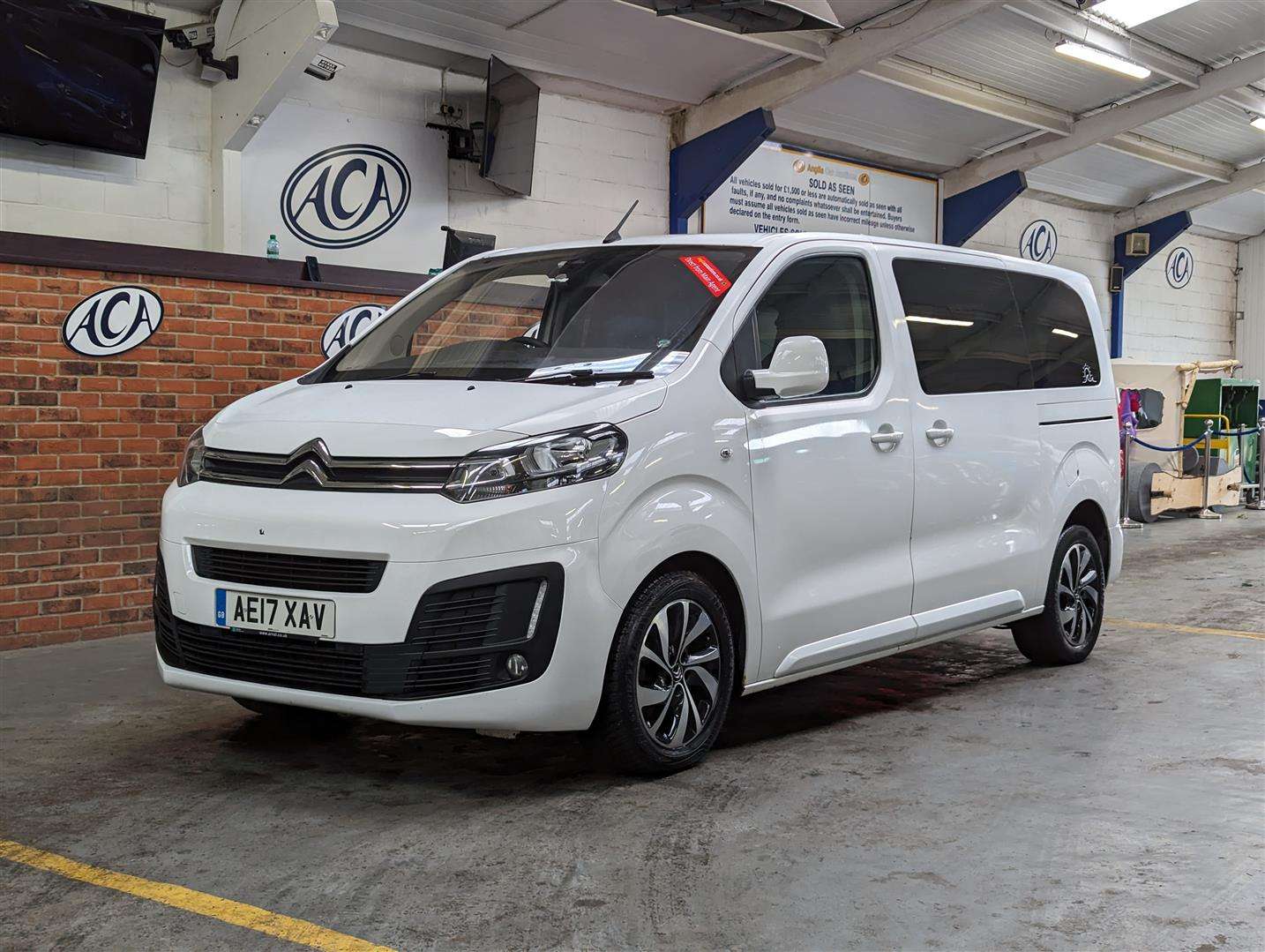 <p>2017 CITROEN SPACETOURER FEEL BLUEHDI</p>