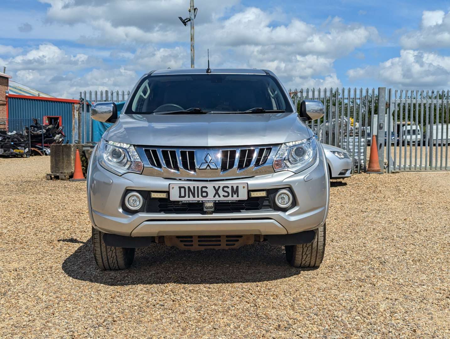 <p>2016 MITSUBISHI L200 WARRIOR DCB DI-D</p>