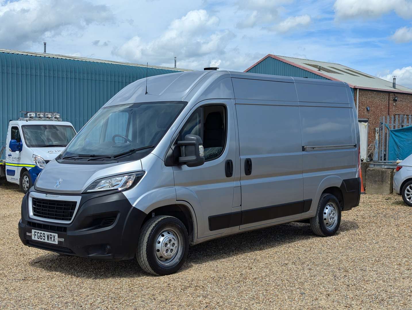 <p>2019 PEUGEOT BOXER 335 PRO L2H2 BHDI</p>