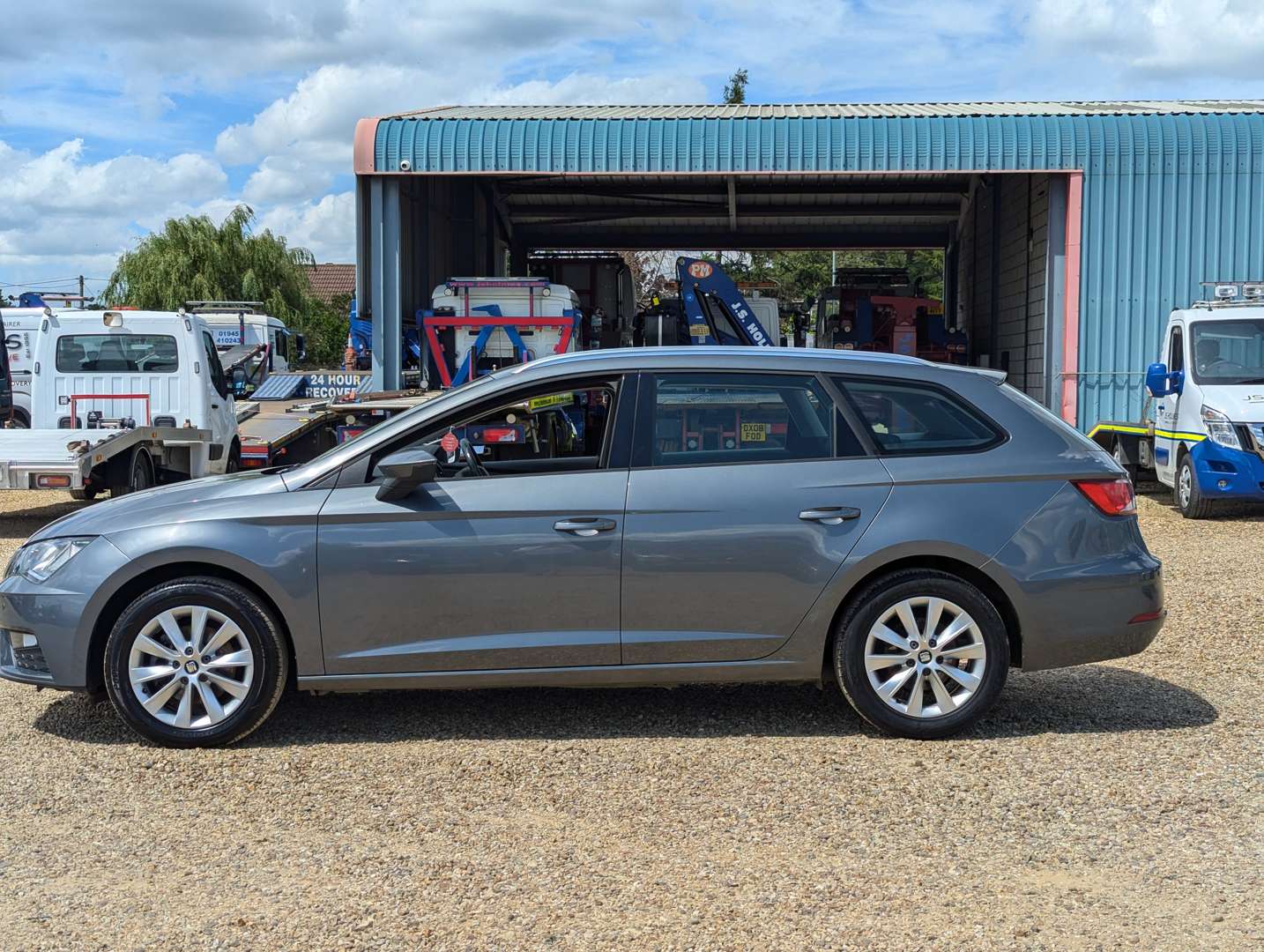 <p>2018 SEAT LEON SE TECHNOLOGY TDI S-</p>