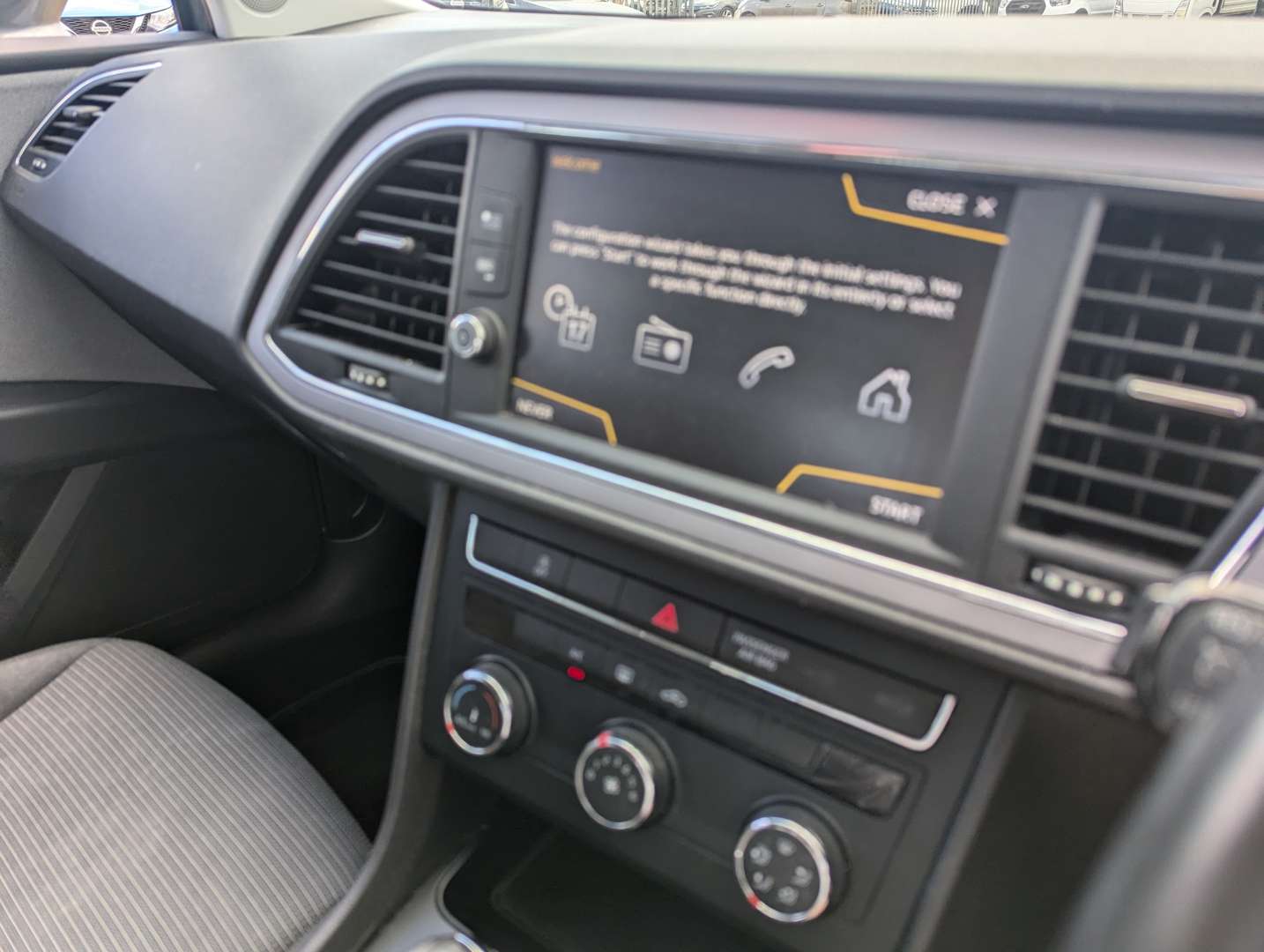 <p>2018 SEAT LEON SE TECHNOLOGY TDI S-</p>