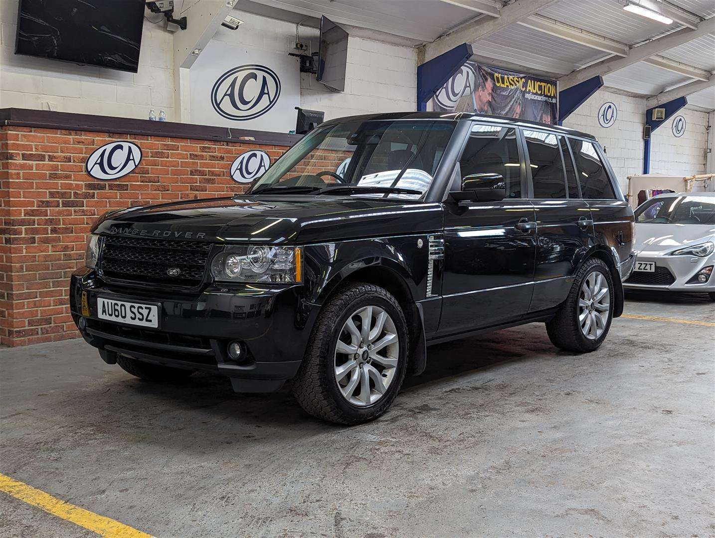 <p>2010 LAND ROVER RANGE ROVER VOGUE TDV8 AUTO</p>