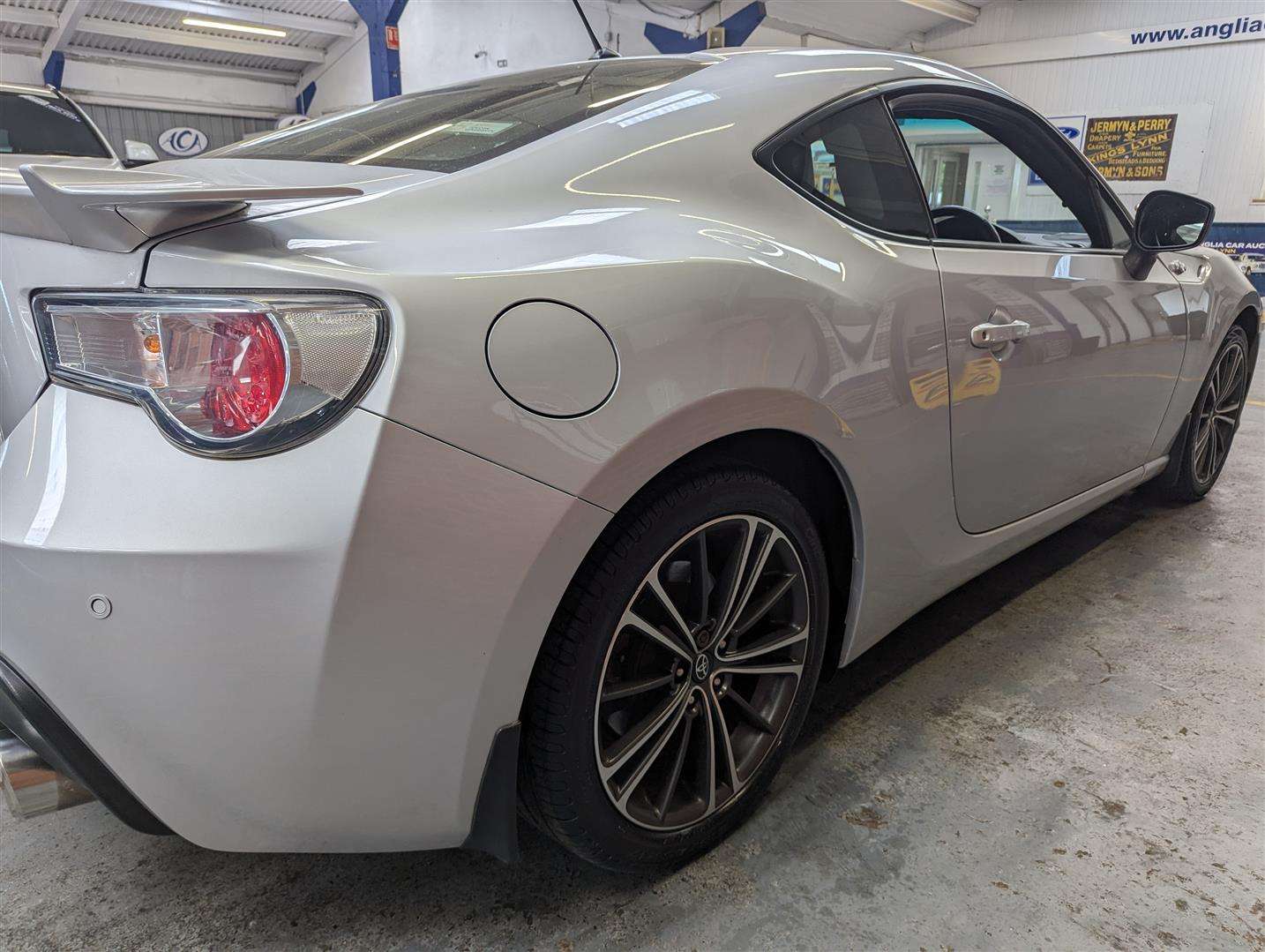 <p>2013 TOYOTA GT86 D-4S AUTO</p>