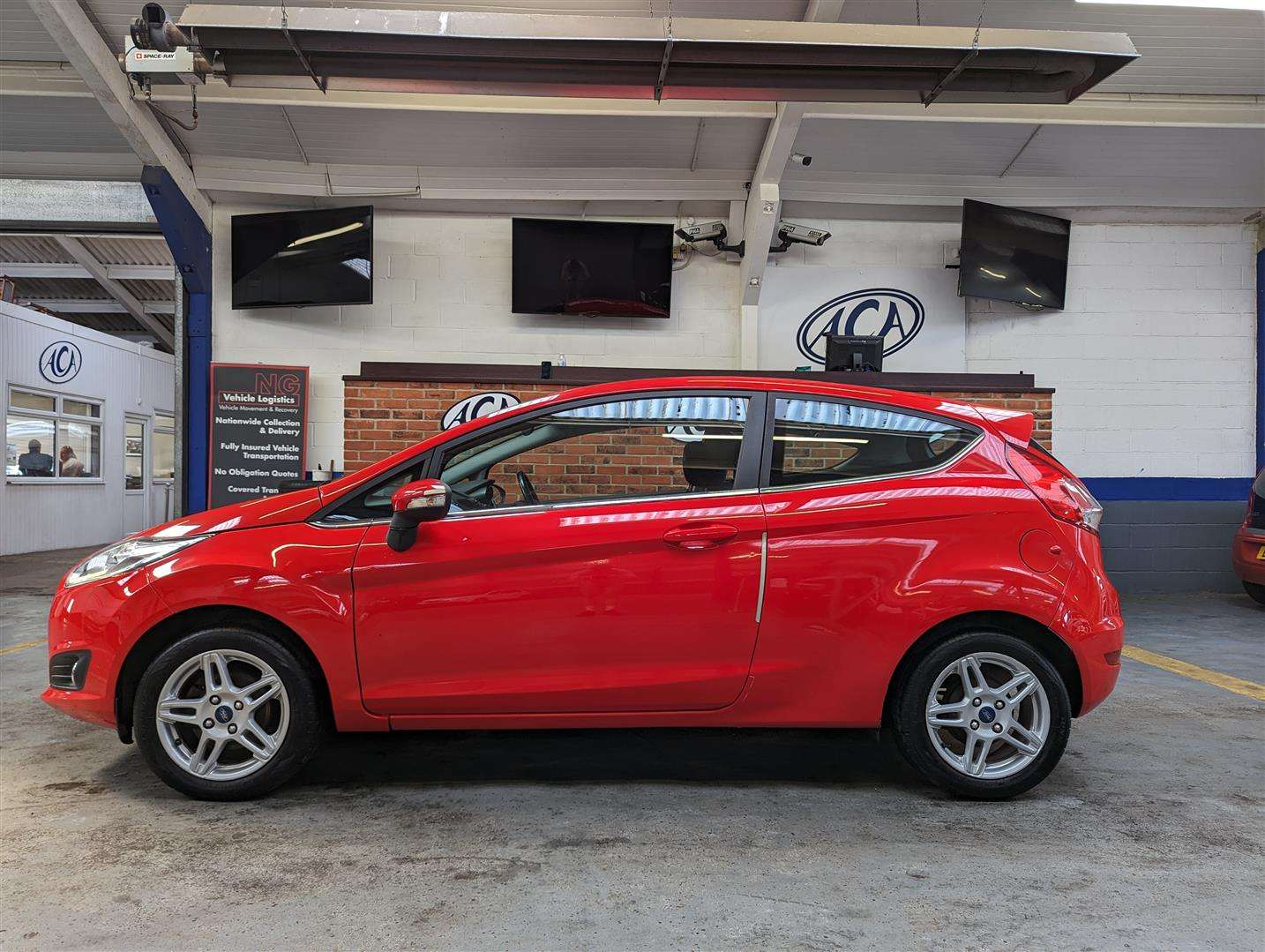 <p>2013 FORD FIESTA ZETEC</p>