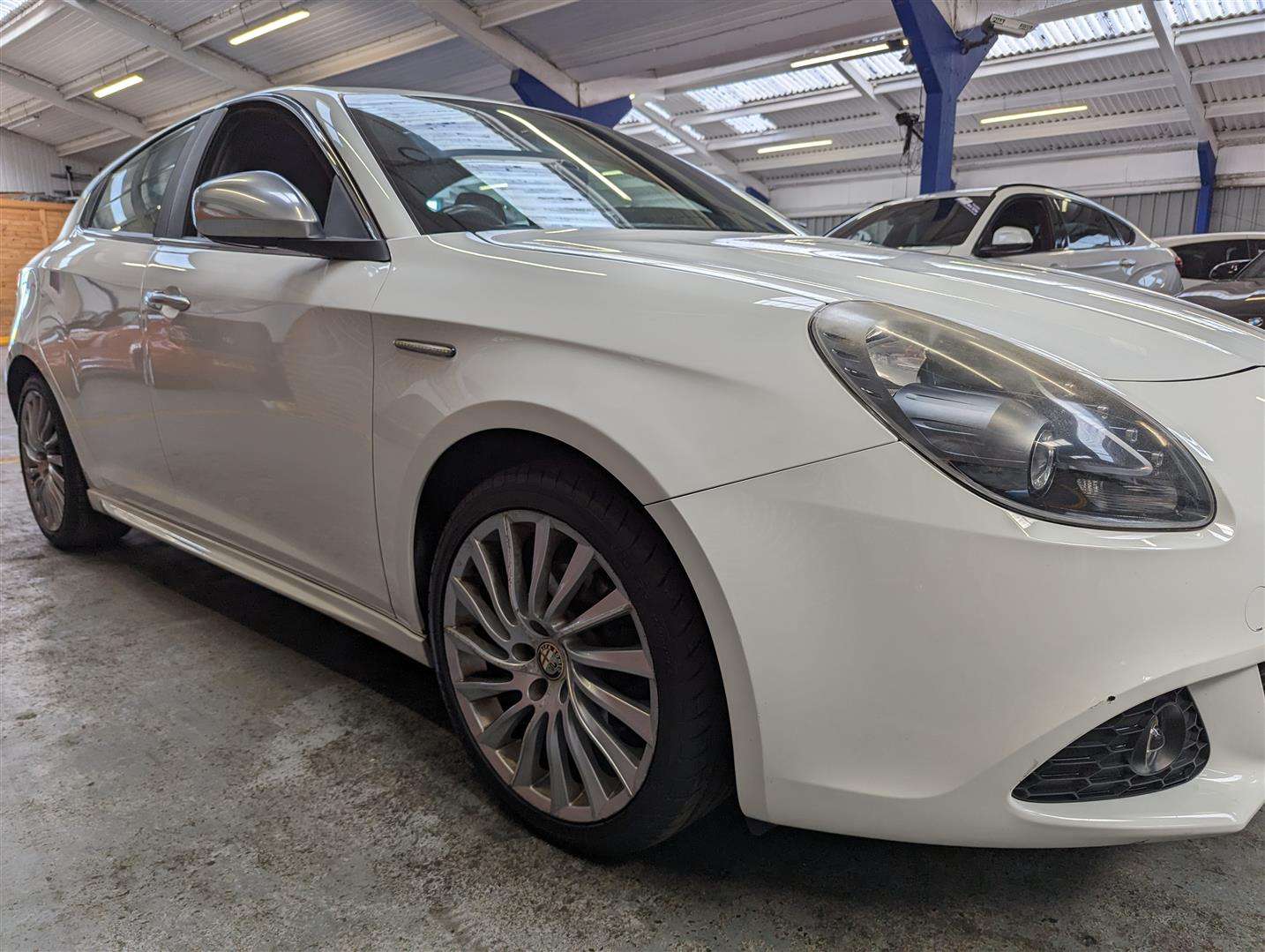 <p>2011 ALFA ROMEO GIULIETTA VELOCE M-AIR TB</p>