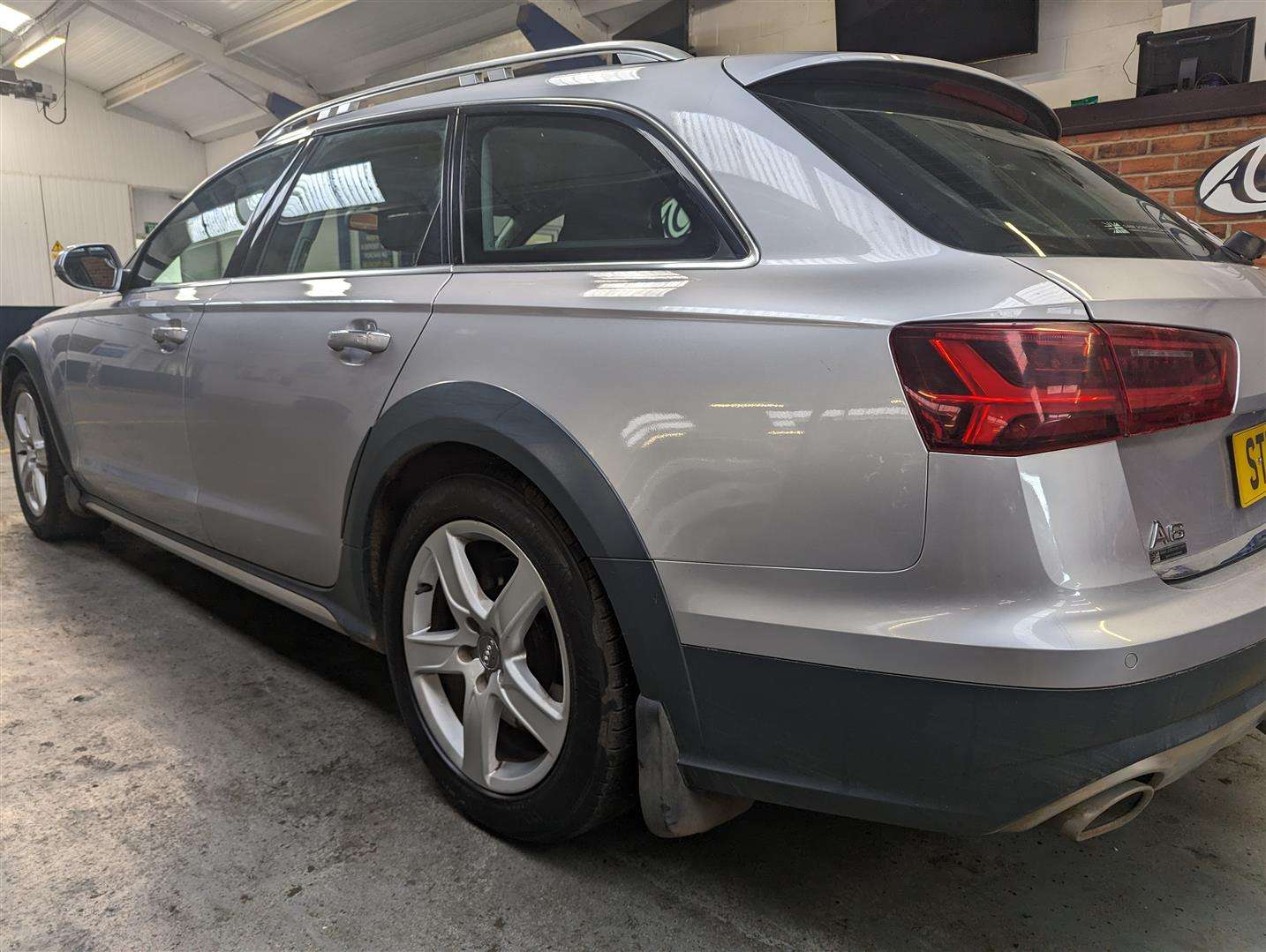 <p>2015 AUDI A6 ALLROAD TDI QUATTRO S-</p>