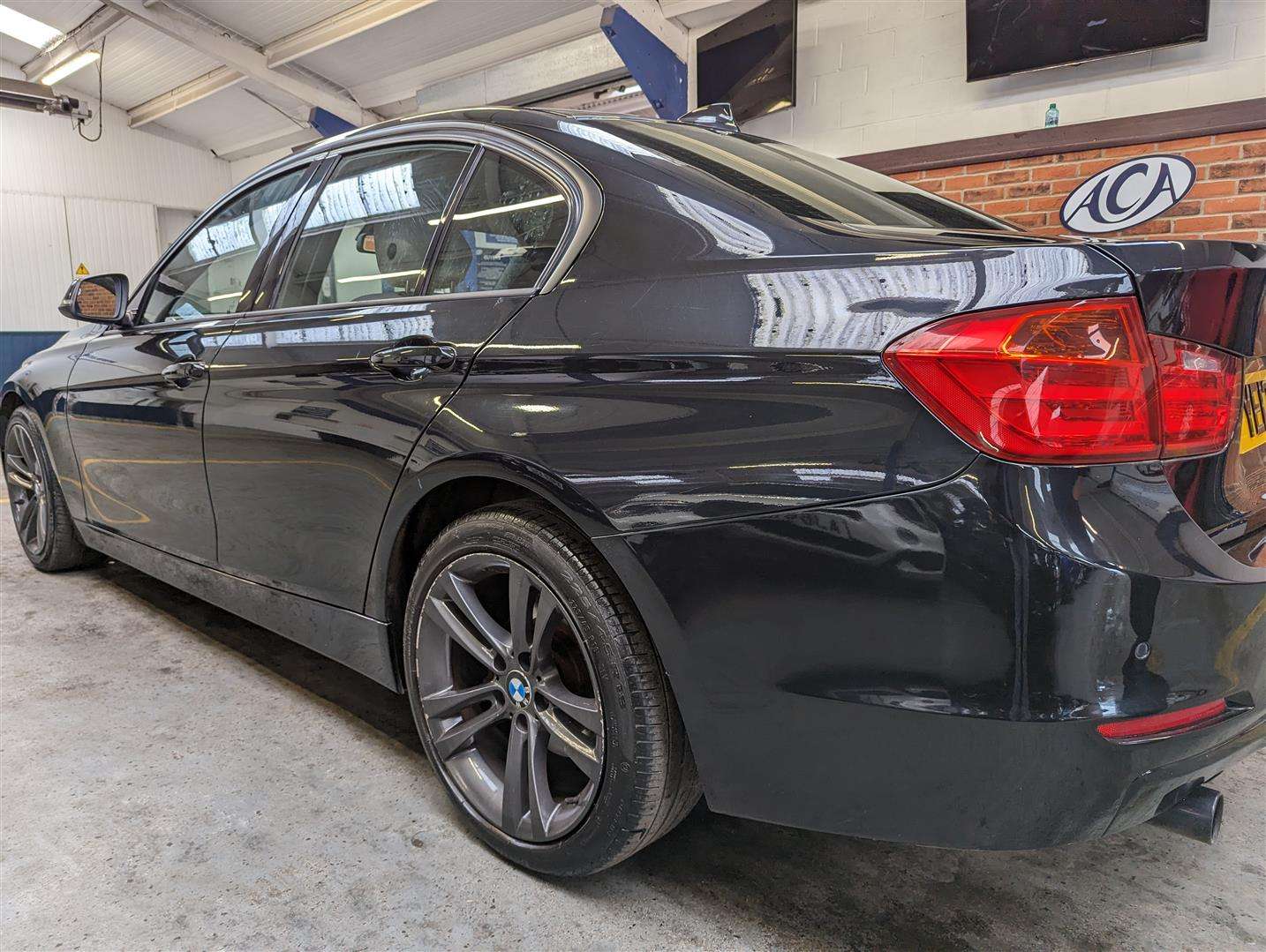 <p>2012 BMW 320D SPORT</p>