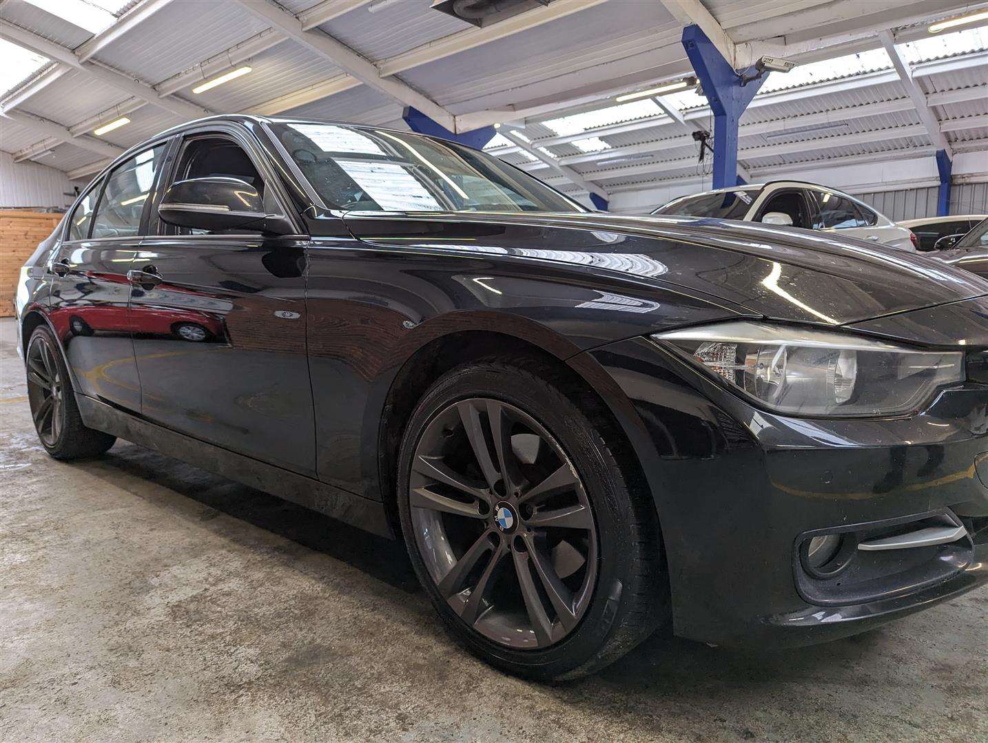 <p>2012 BMW 320D SPORT</p>