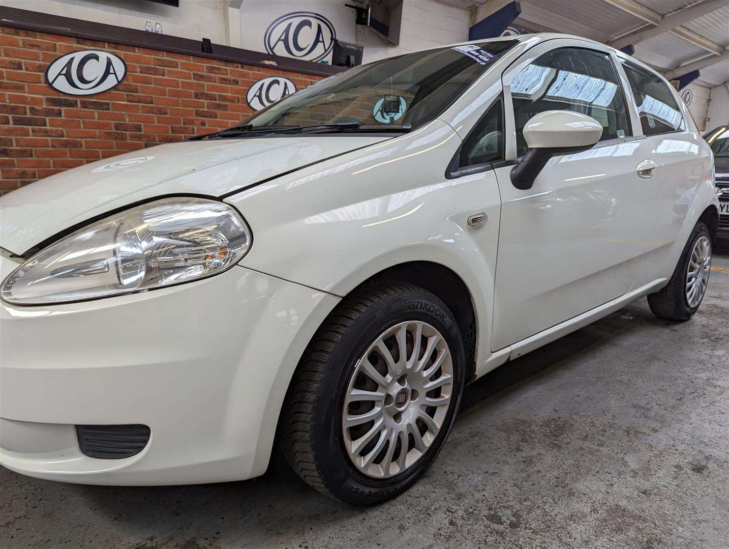 <p>2010 FIAT GRANDE PUNTO SOUND</p>