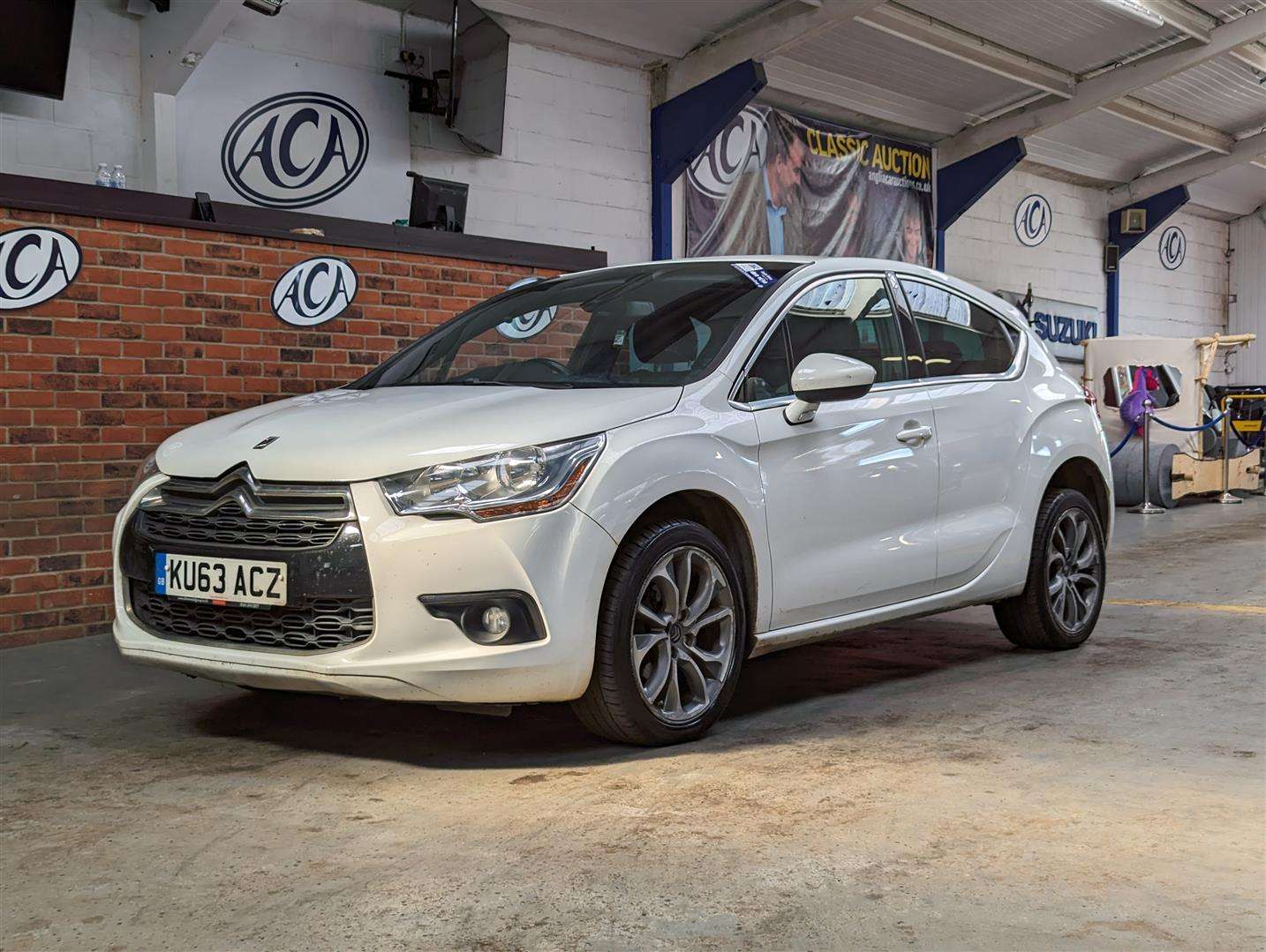 <p>2013 CITROEN DS4 DSTYLE AIRDREAM E-HDI</p>