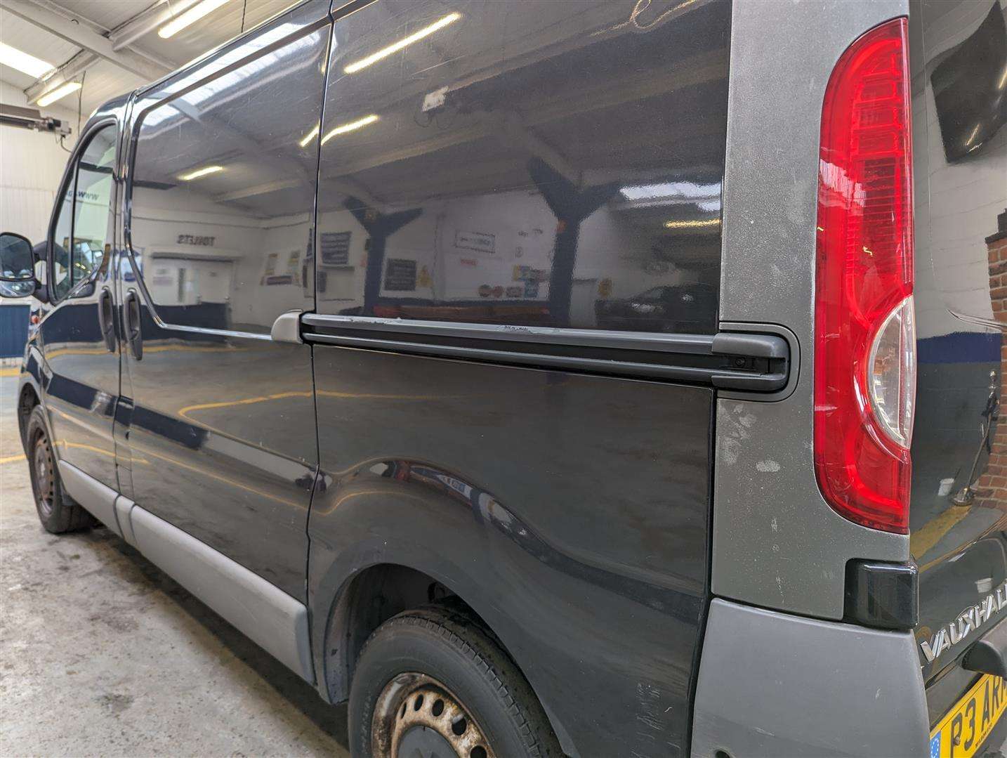 <p>2013 VAUXHALL VIVARO 2700 CDTI 113 SWB</p>