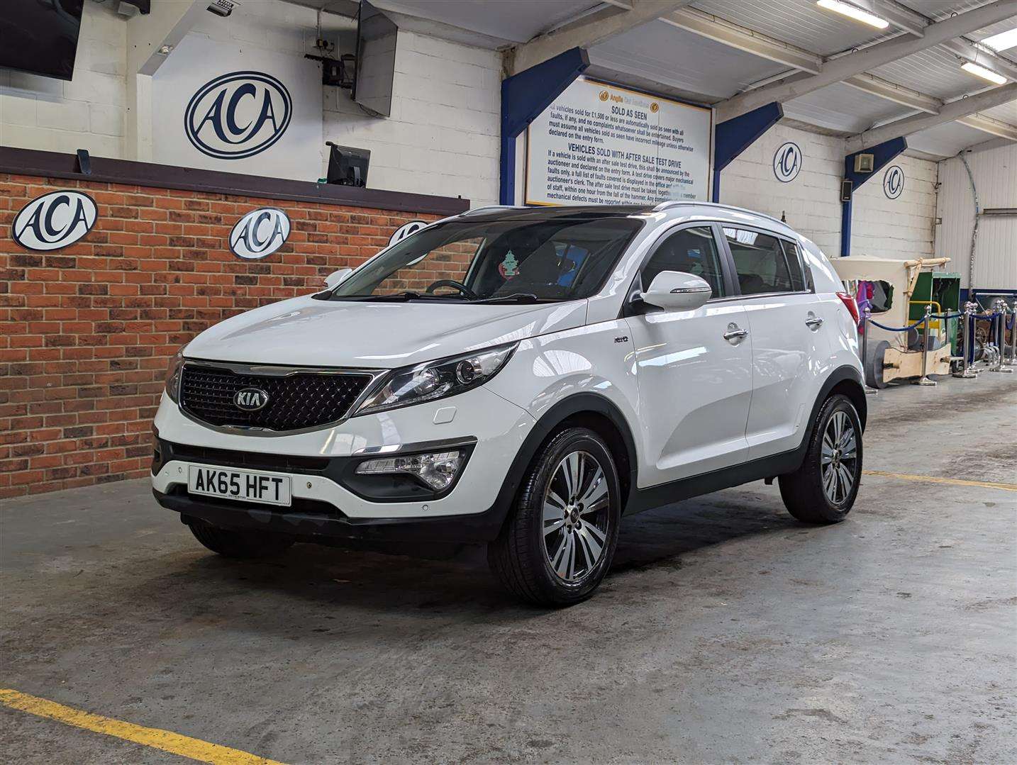 <p>2015 KIA SPORTAGE KX-4 CRDI</p>