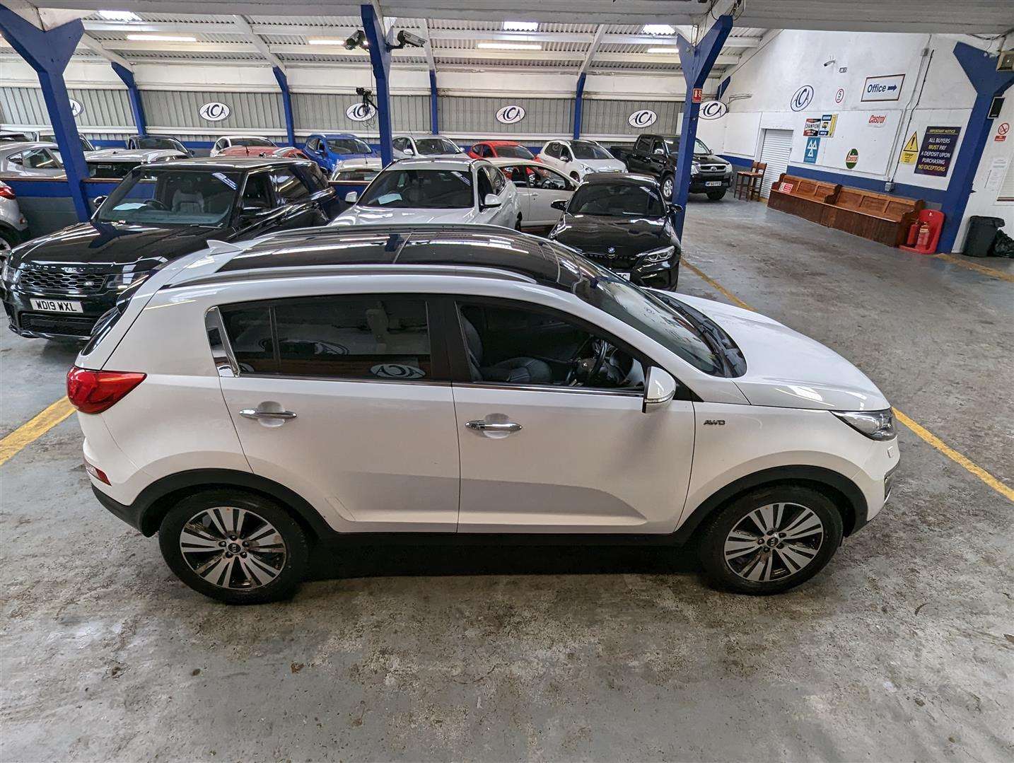 <p>2015 KIA SPORTAGE KX-4 CRDI</p>