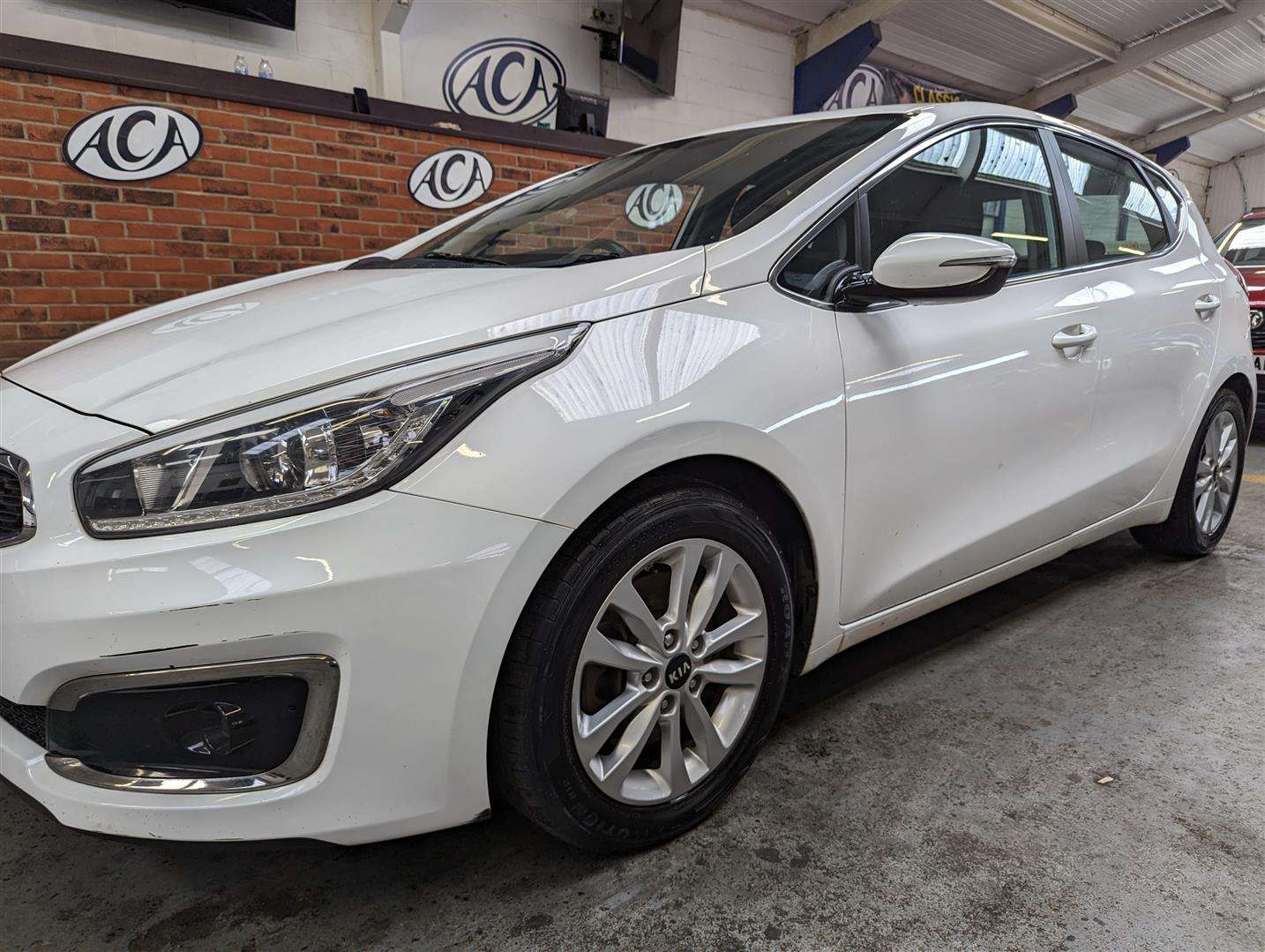 <p>2015 KIA CEED 2 ISG CRDI</p>