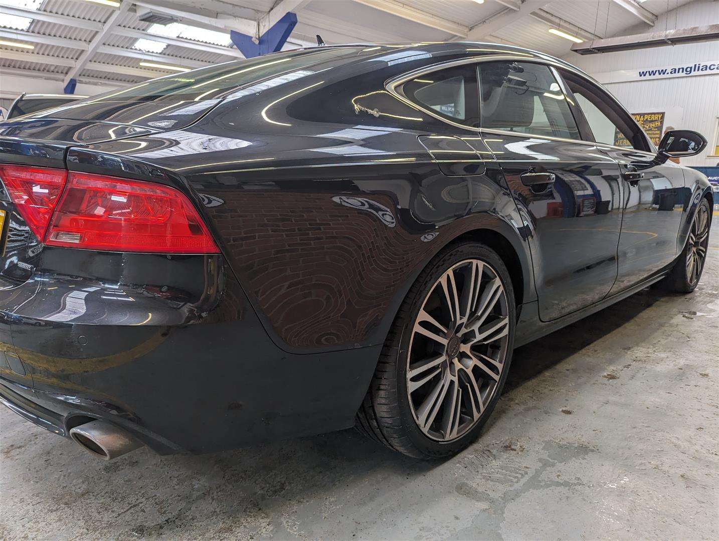 <p>2010 AUDI A7 SE TDI QUATTRO AUTO</p>