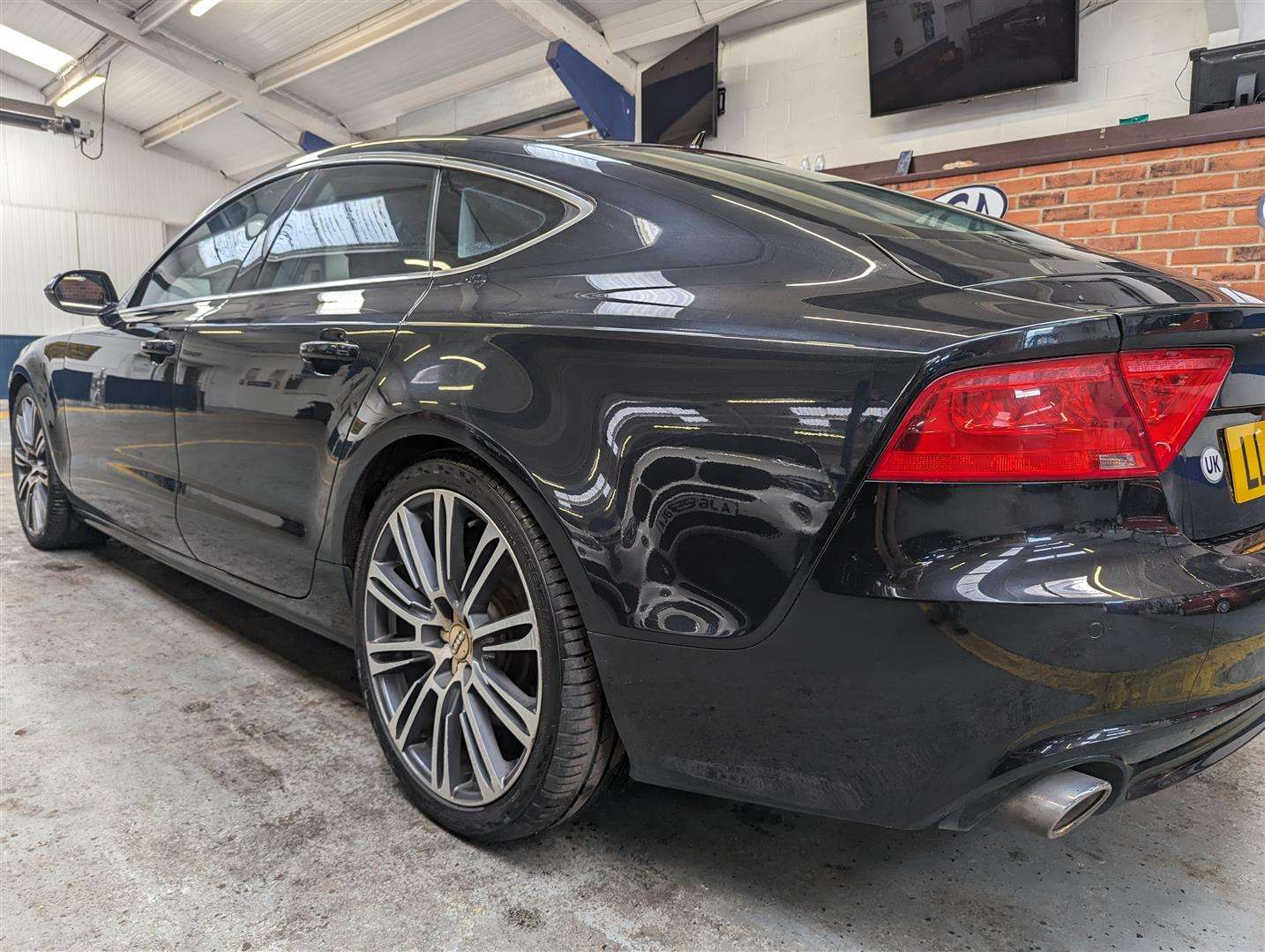 <p>2010 AUDI A7 SE TDI QUATTRO AUTO</p>