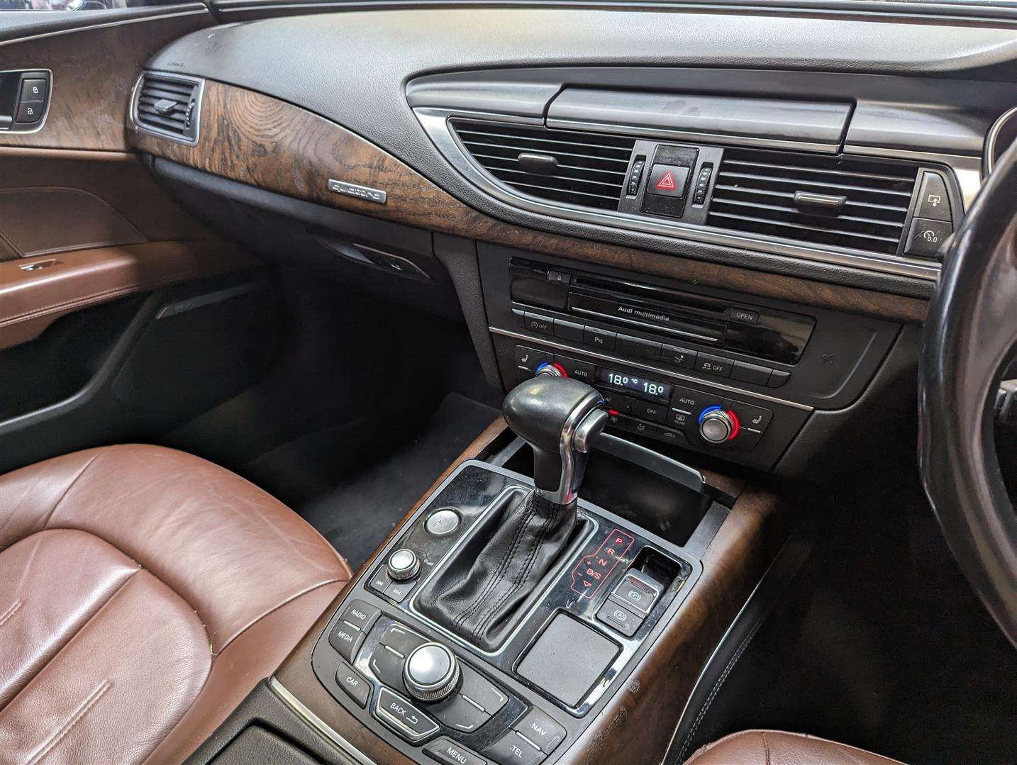 <p>2010 AUDI A7 SE TDI QUATTRO AUTO</p>