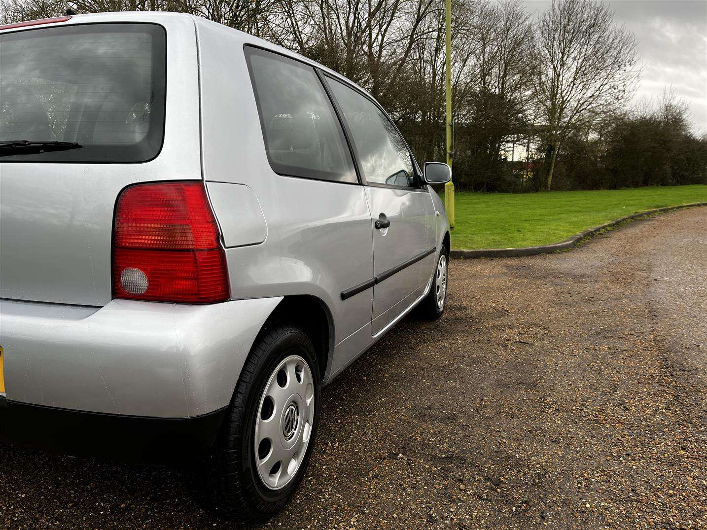 <p>2003 VOLKSWAGEN LUPO E</p>