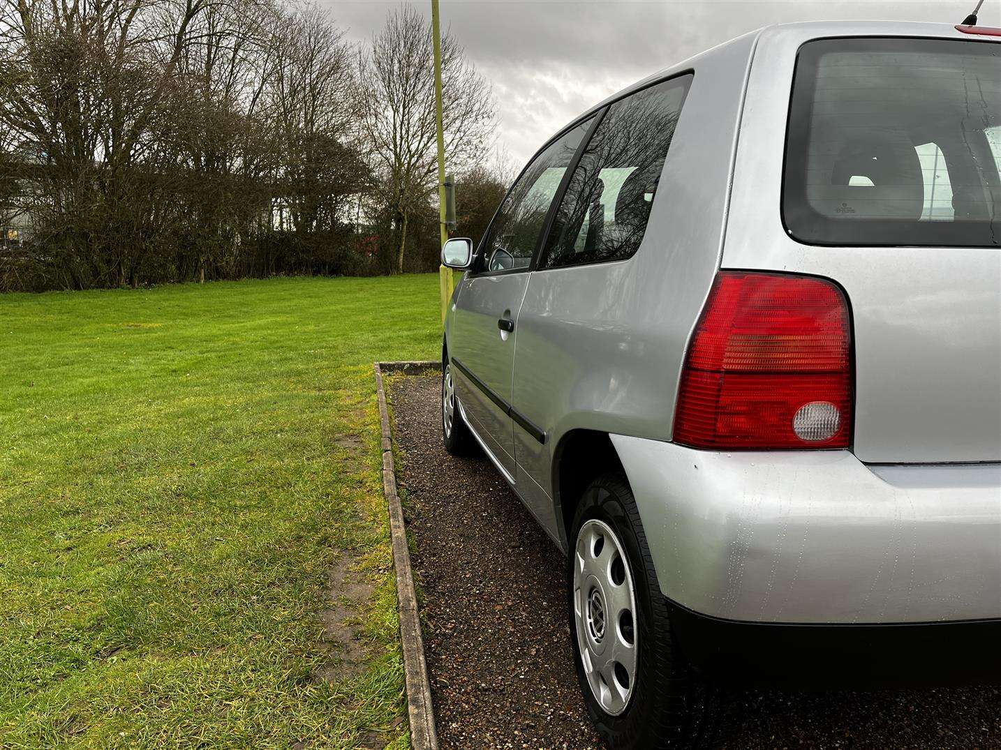 <p>2003 VOLKSWAGEN LUPO E</p>