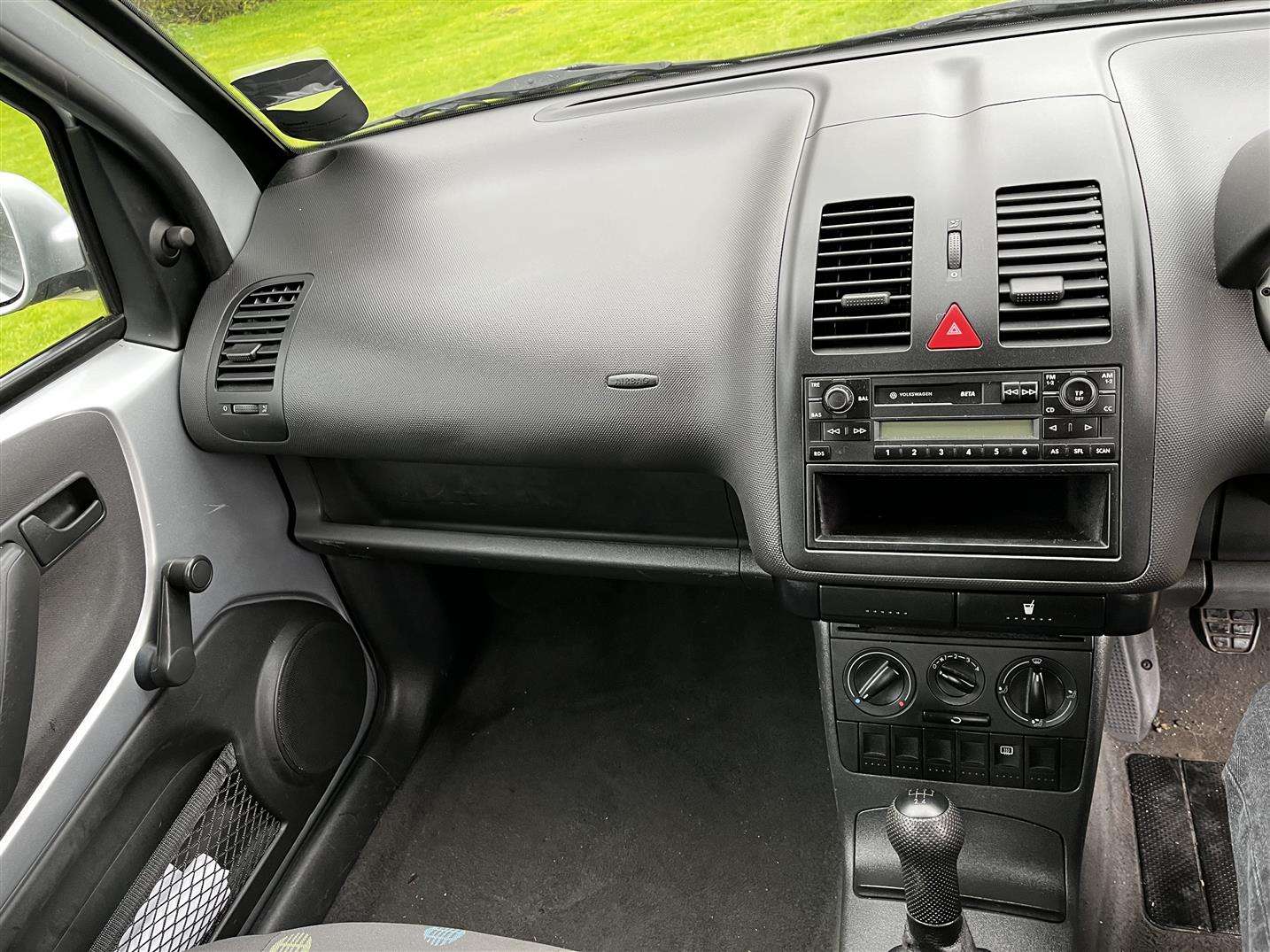 <p>2003 VOLKSWAGEN LUPO E</p>