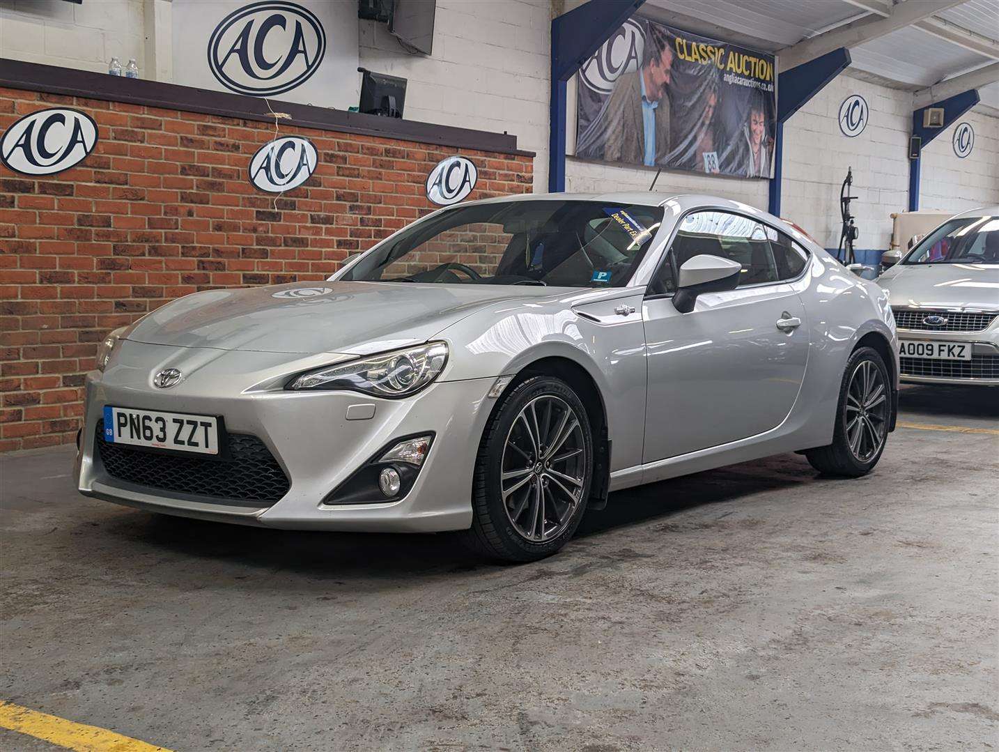 <p>2013 TOYOTA GT86 D-4S AUTO</p>