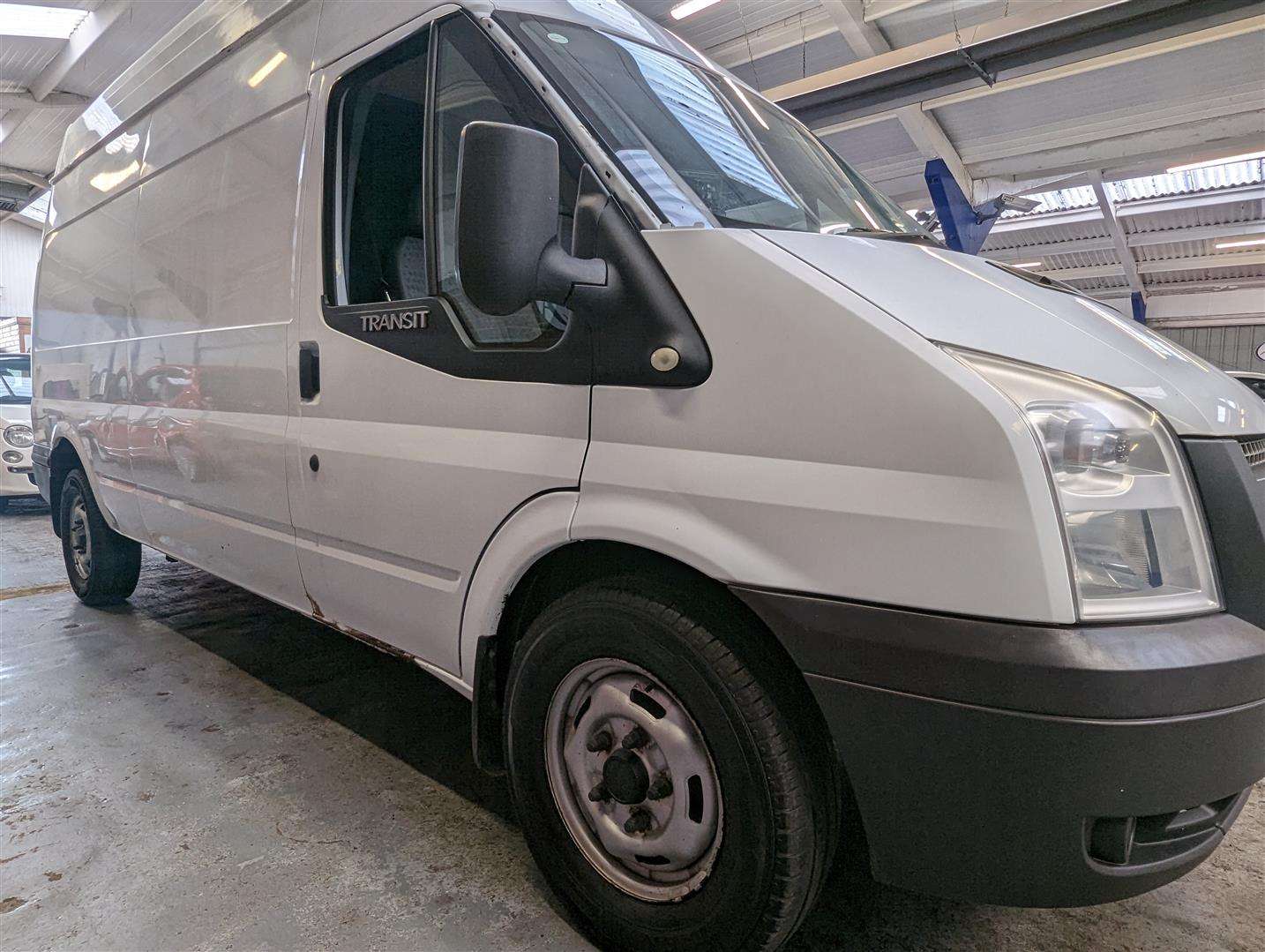 <p>2013 FORD TRANSIT 125 T350 RWD</p>