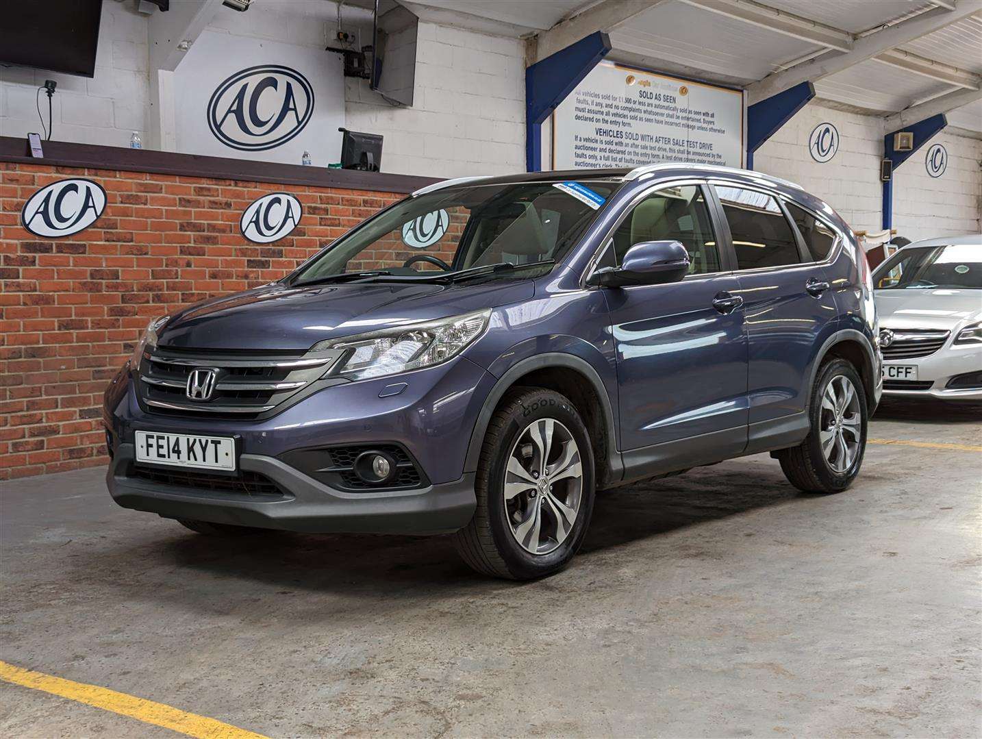 <p>2014 HONDA CR-V EX I-DTEC</p>