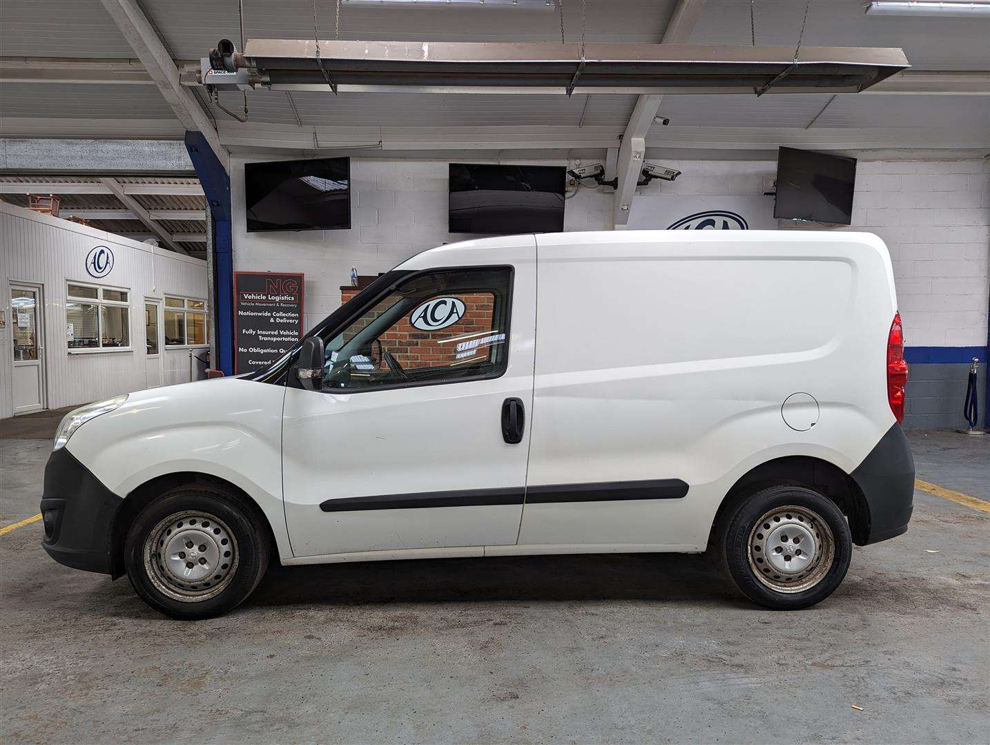 <p>2013 VAUXHALL COMBO 2000 L1H1 CDTI</p>