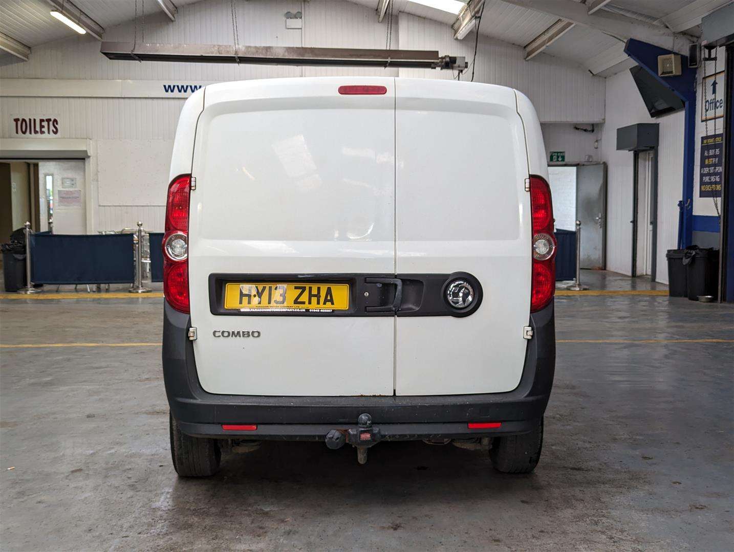 <p>2013 VAUXHALL COMBO 2000 L1H1 CDTI</p>