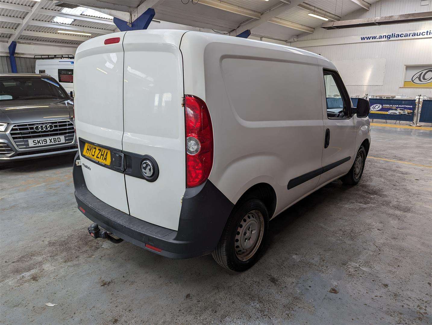 <p>2013 VAUXHALL COMBO 2000 L1H1 CDTI</p>