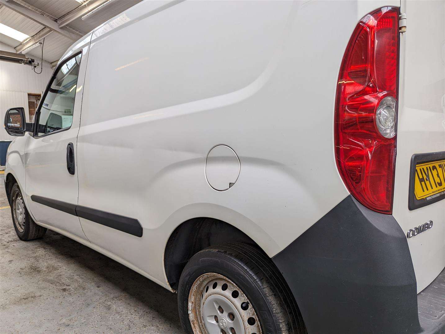 <p>2013 VAUXHALL COMBO 2000 L1H1 CDTI</p>