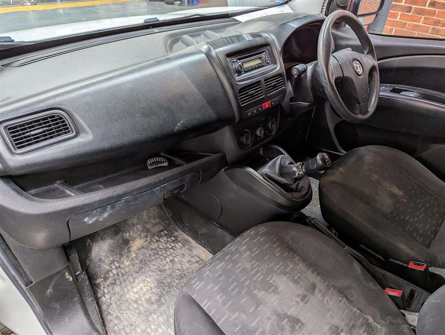 <p>2013 VAUXHALL COMBO 2000 L1H1 CDTI</p>