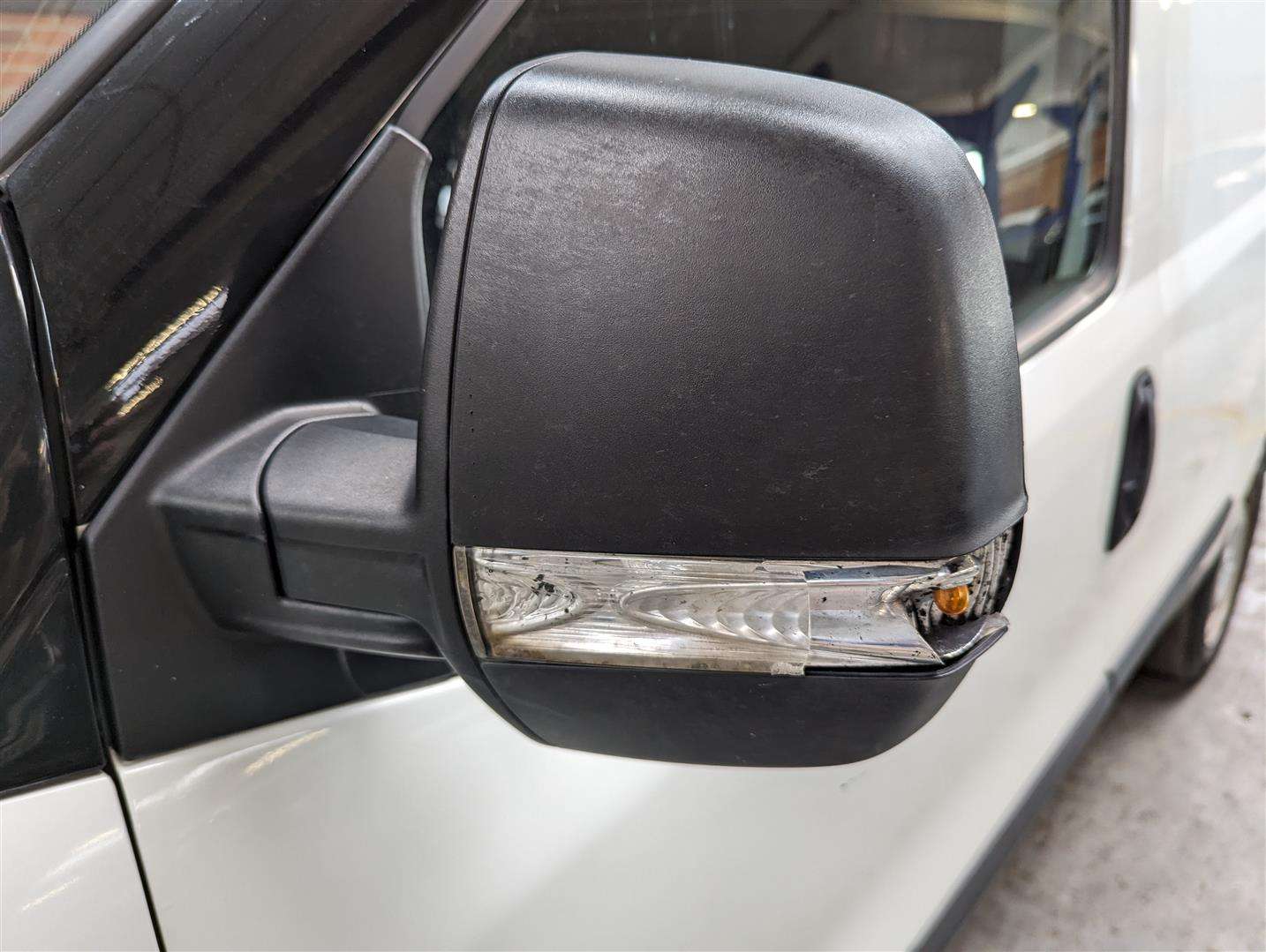 <p>2013 VAUXHALL COMBO 2000 L1H1 CDTI</p>