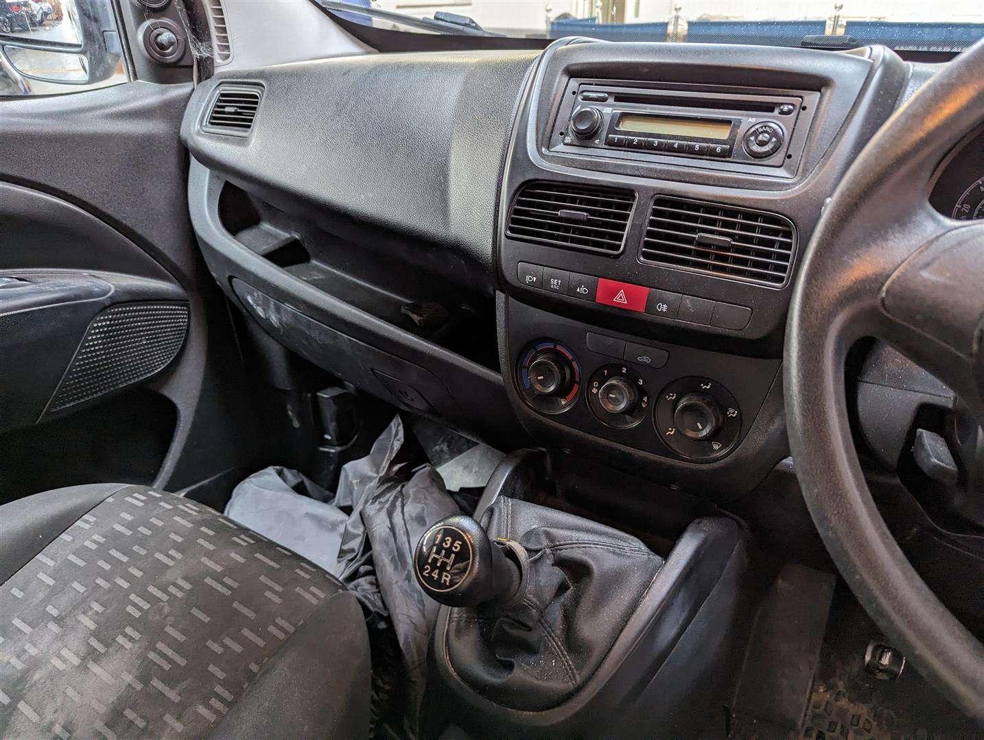 <p>2013 VAUXHALL COMBO 2000 L1H1 CDTI</p>