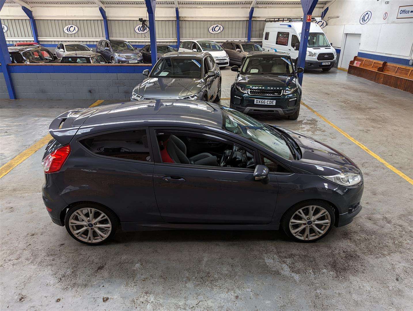 <p>2014 FORD FIESTA ZETEC S</p>