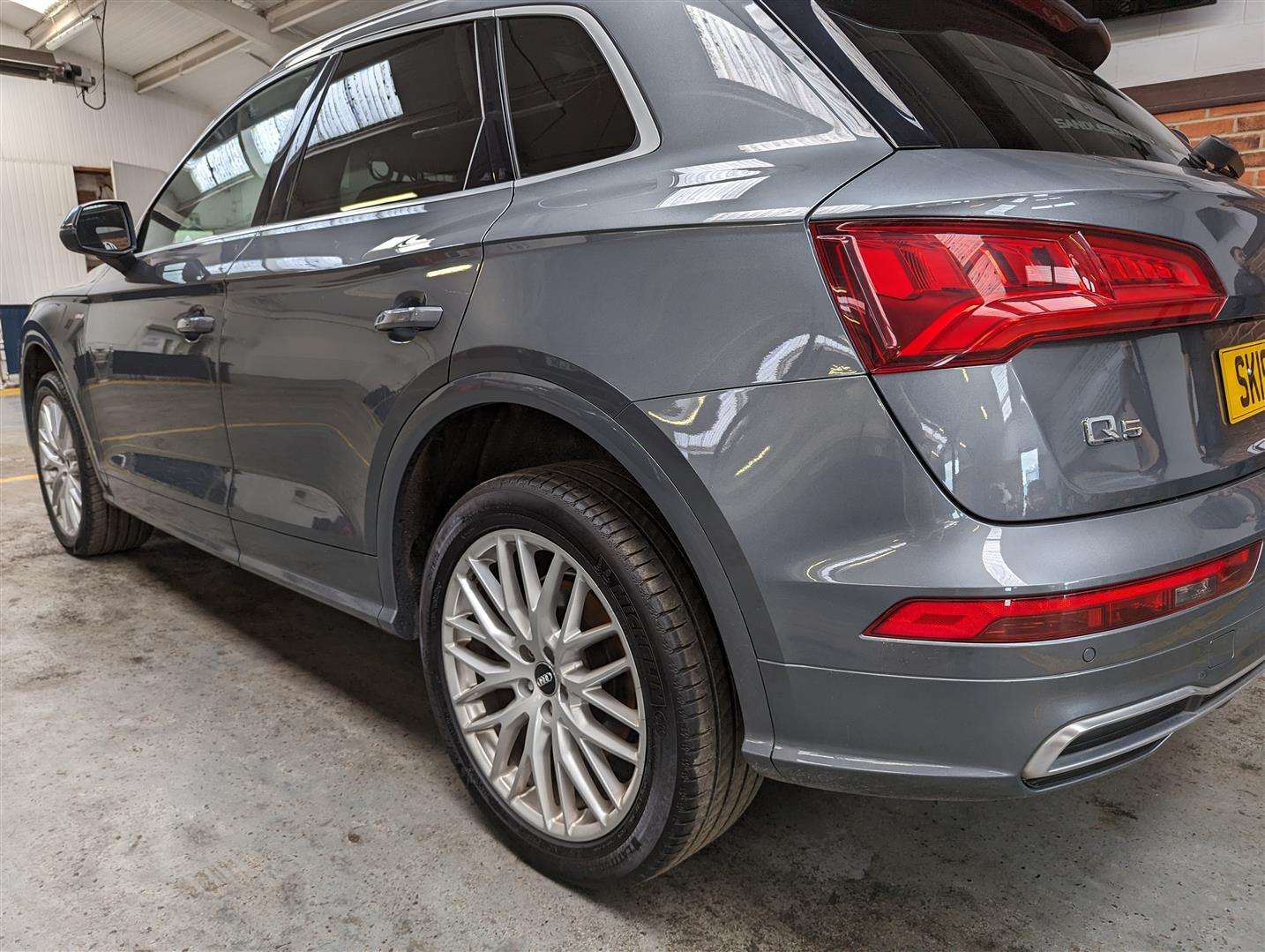 <p>2019 AUDI Q5 S LINE 40 TDI QUATTRO</p>