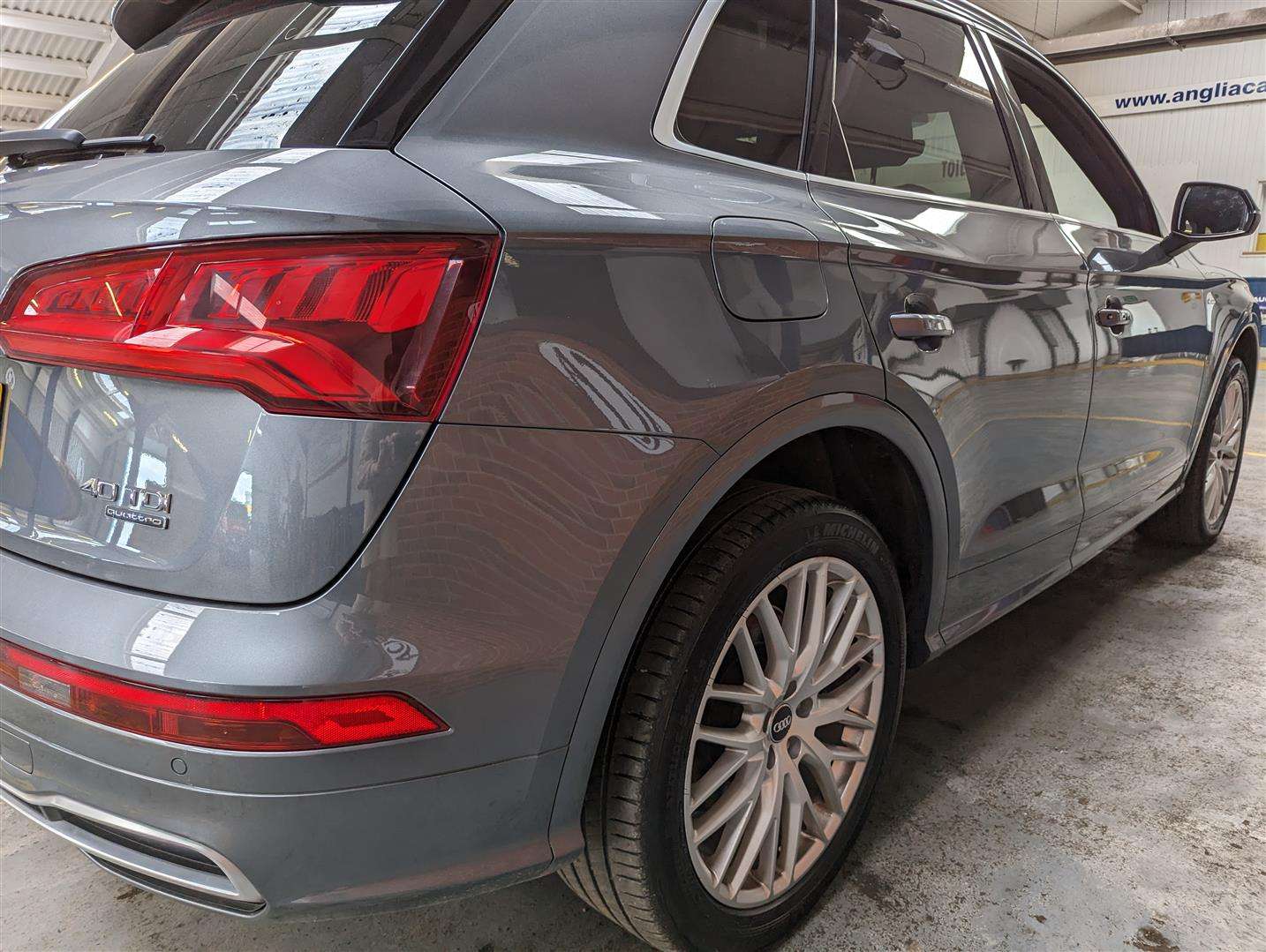 <p>2019 AUDI Q5 S LINE 40 TDI QUATTRO</p>