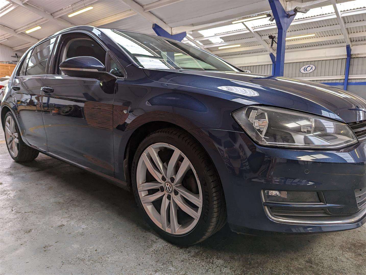 <p>2017 VOLKSWAGEN GOLF GT EDITION TDI BMT S</p>