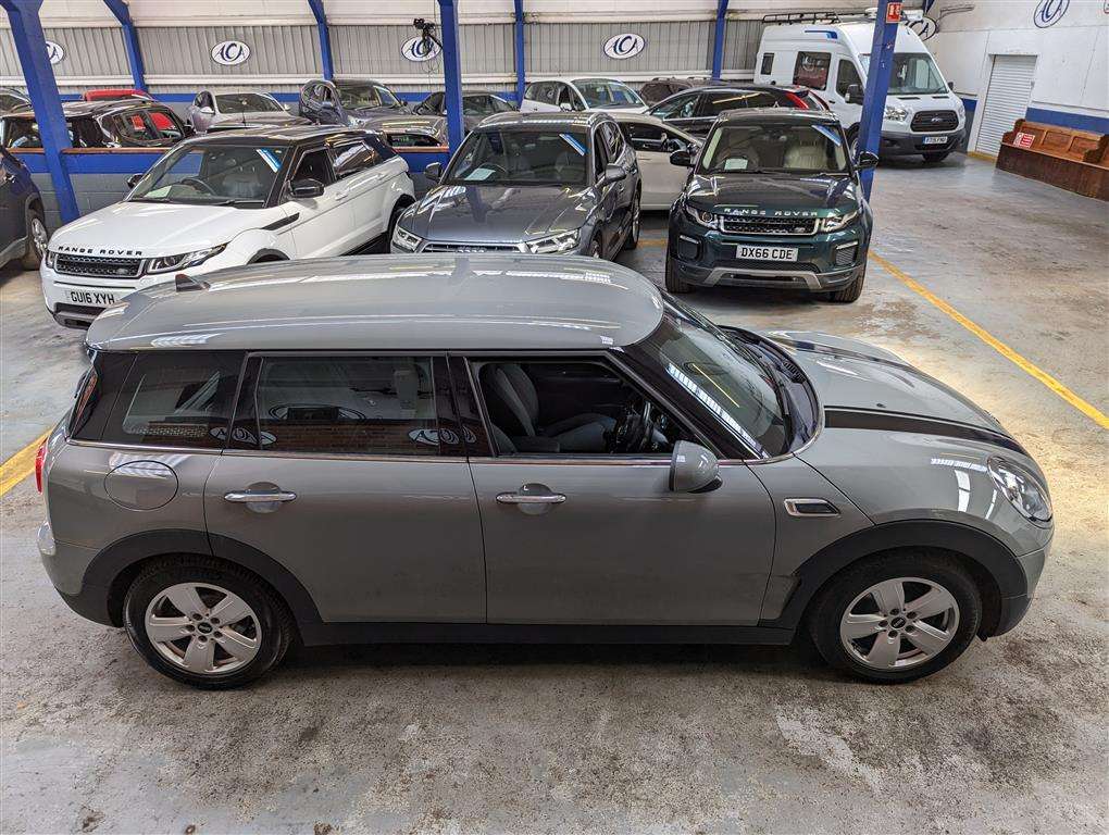 <p>2017 MINI CLUBMAN ONE D</p>