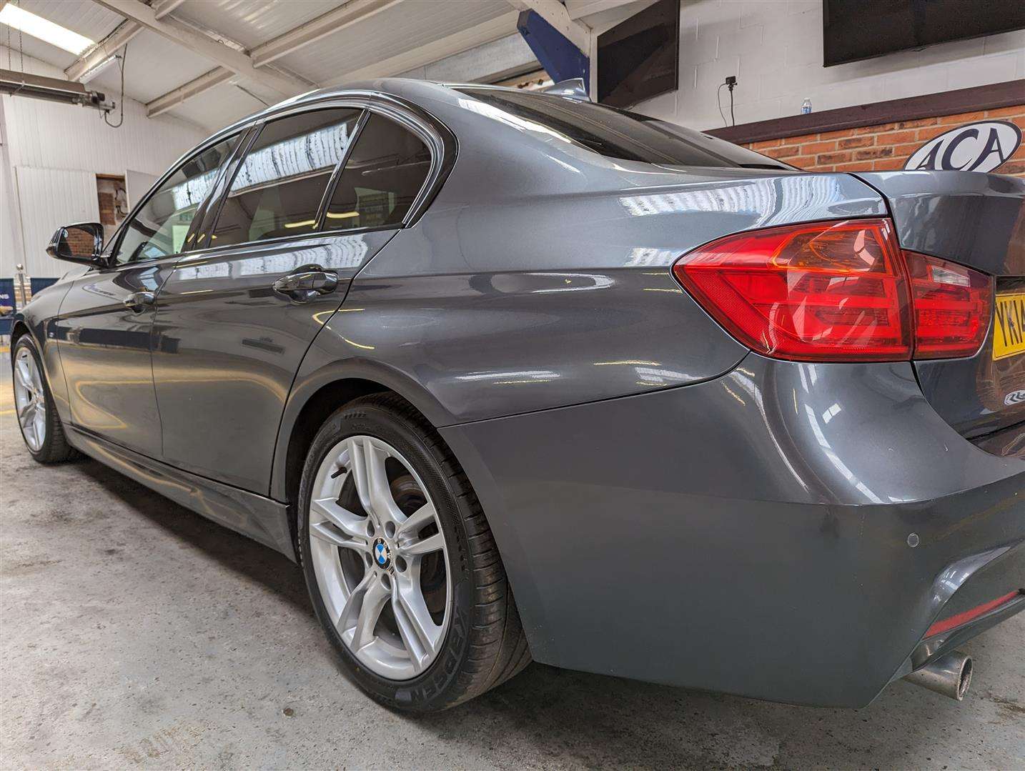 <p>2014 BMW 320D M SPORT</p>