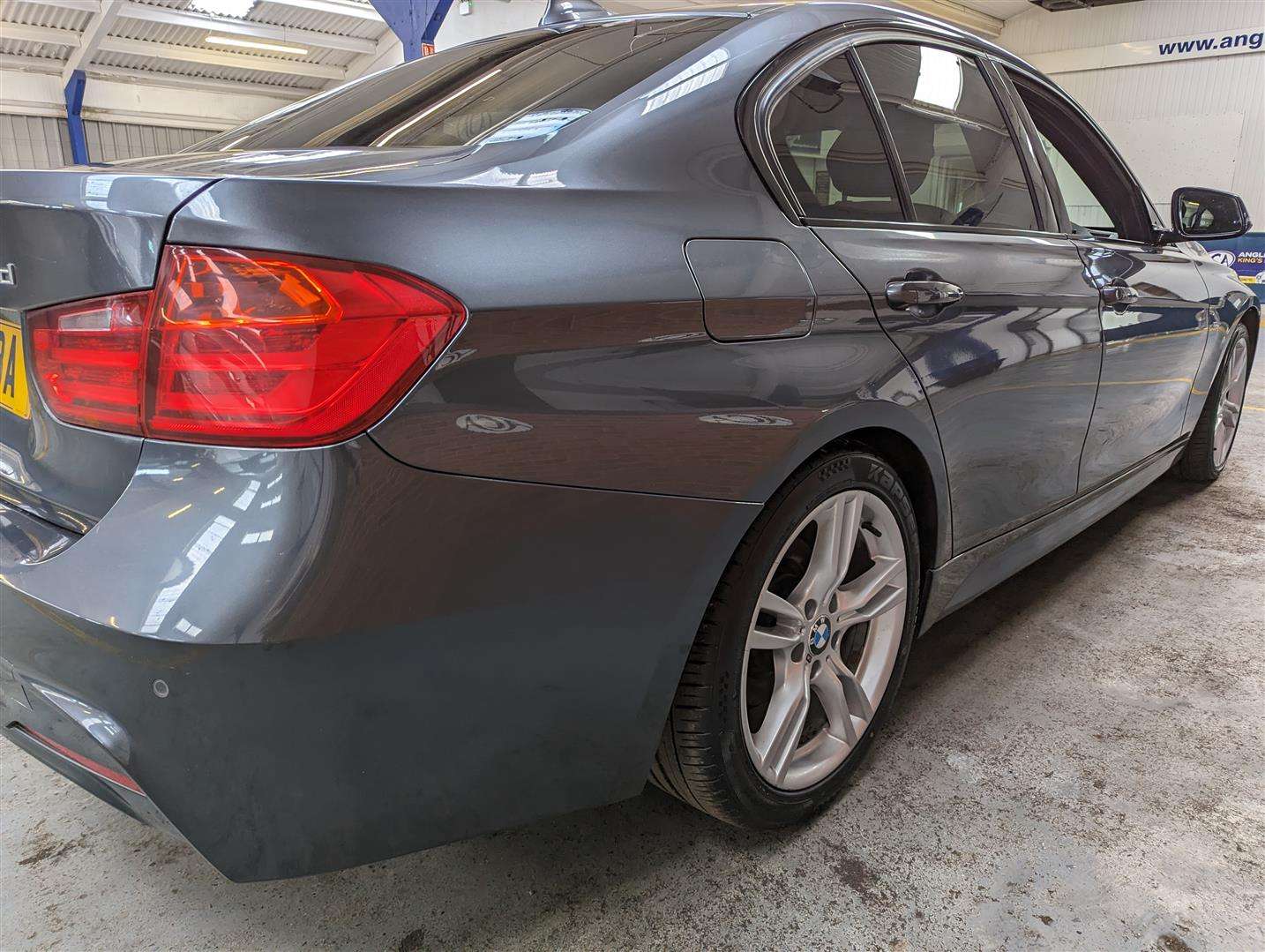 <p>2014 BMW 320D M SPORT</p>