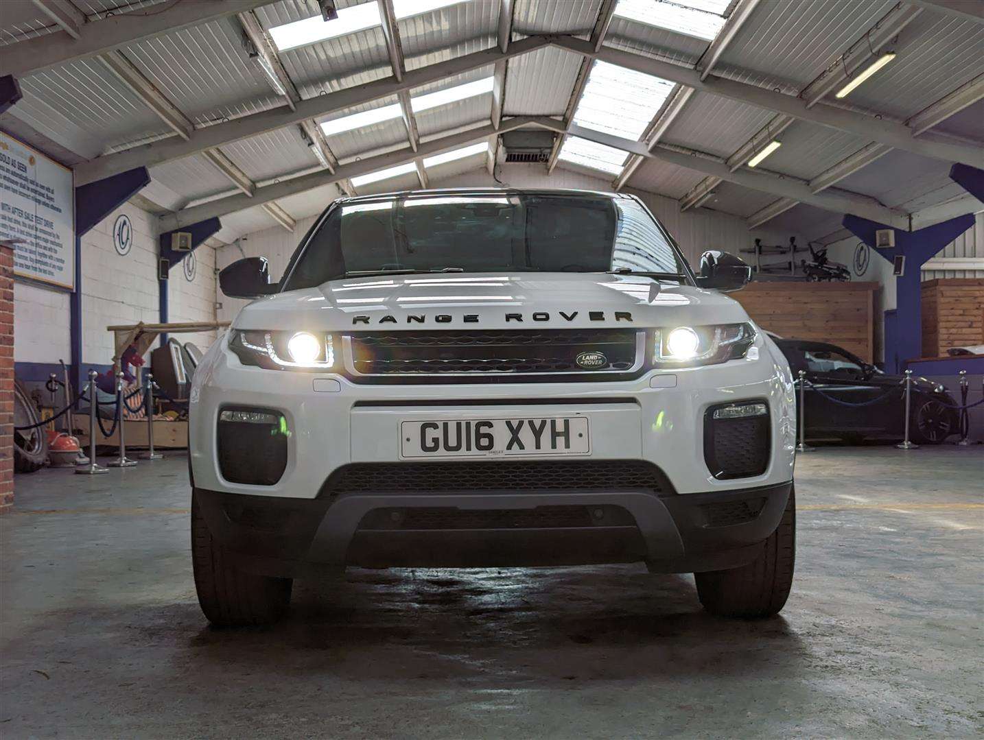 <p>2016 LAND ROVER RANGE ROVER EVOQUE SE TEC</p>