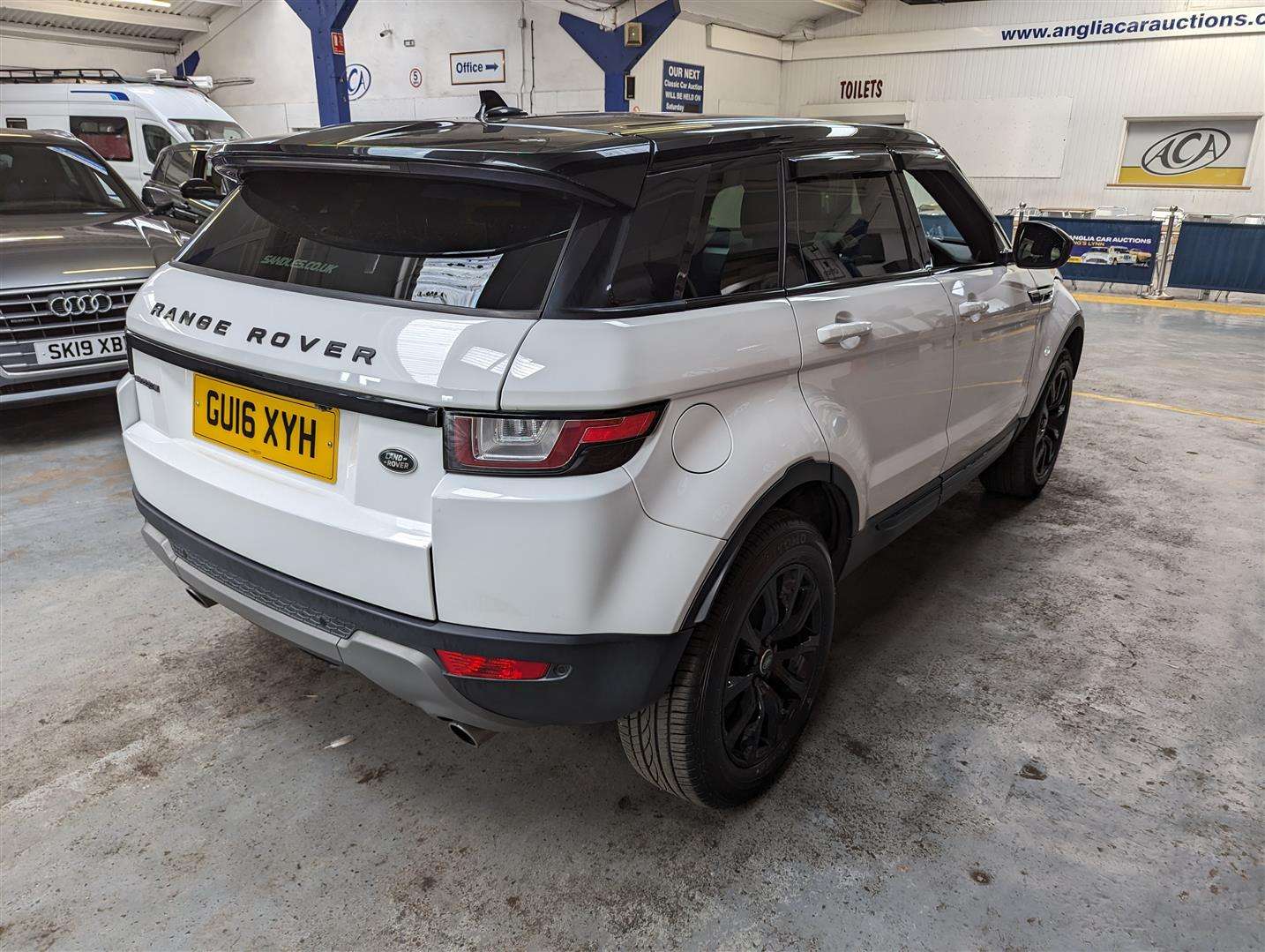 <p>2016 LAND ROVER RANGE ROVER EVOQUE SE TEC</p>