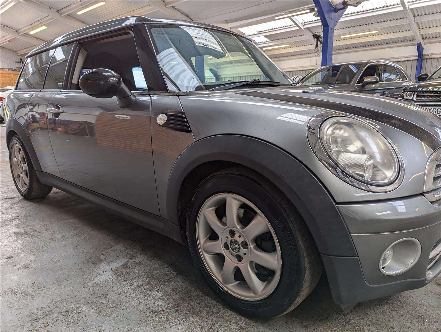 <p>2010 MINI COOPER GRAPHITE CLUBMAN D</p>