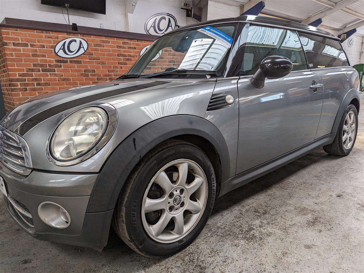 <p>2010 MINI COOPER GRAPHITE CLUBMAN D</p>